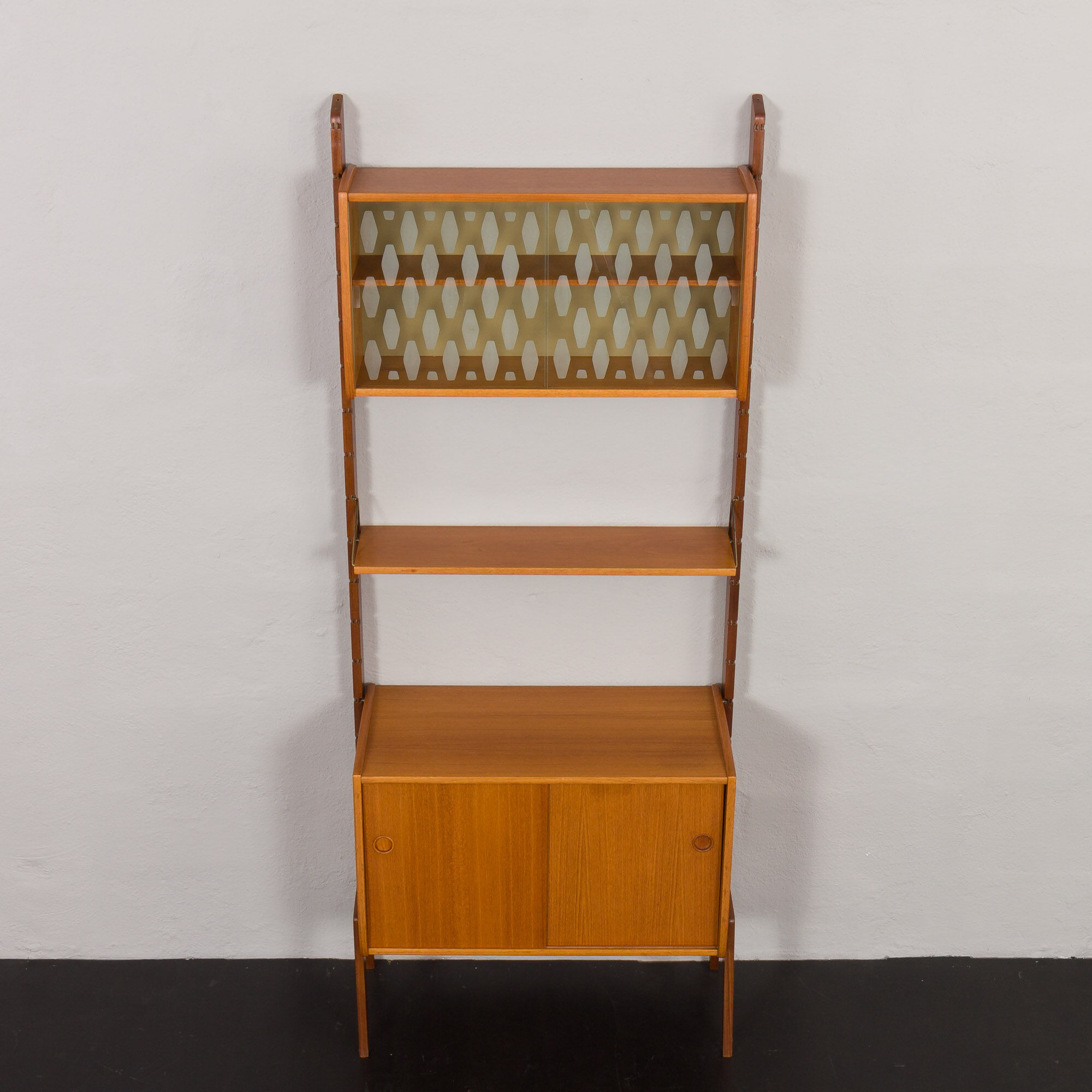 Scandinavian free standing wall unit model Ergo in light teak by John Texmon, Norway 1960s