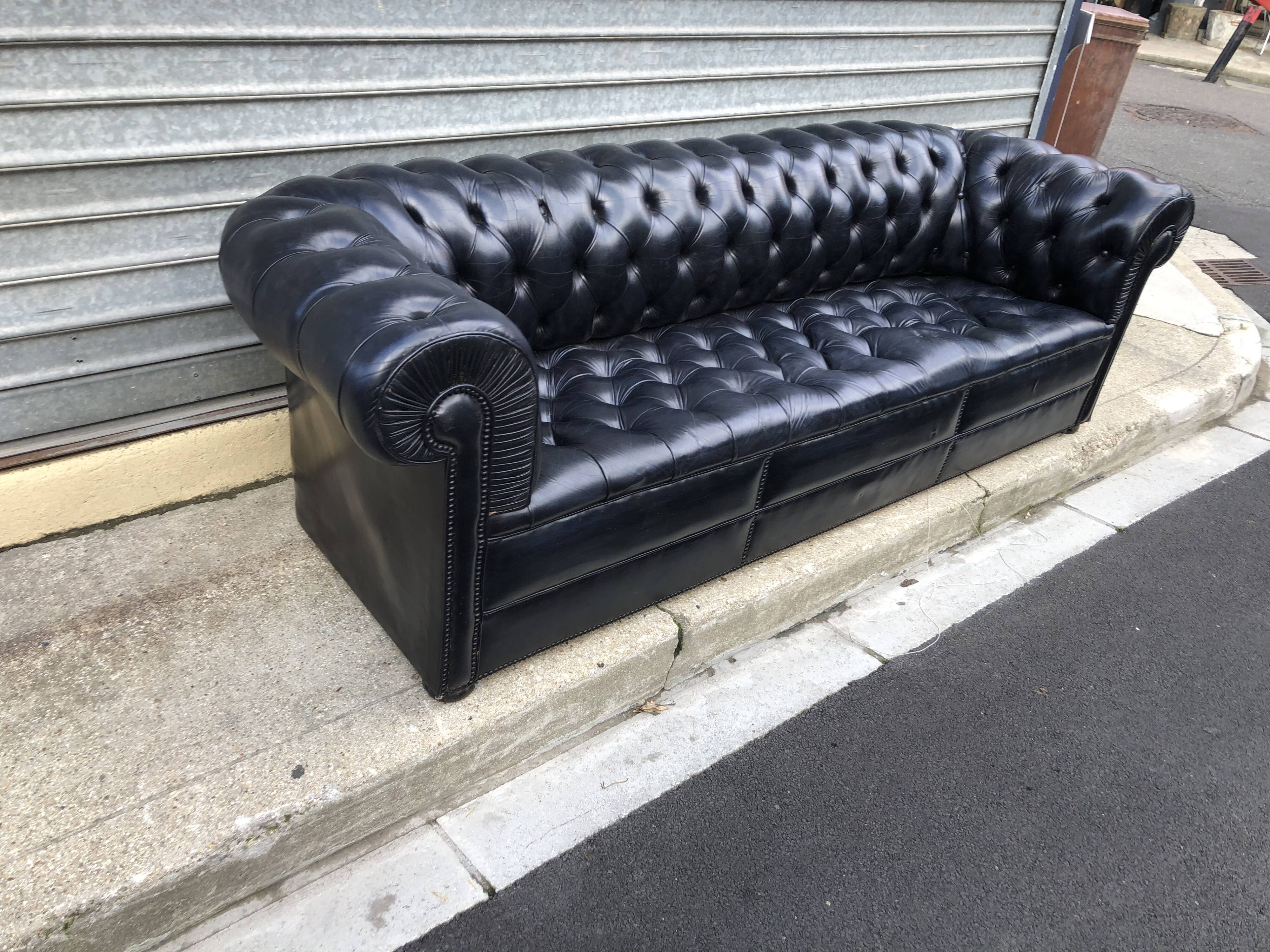Chesterfield black sofa