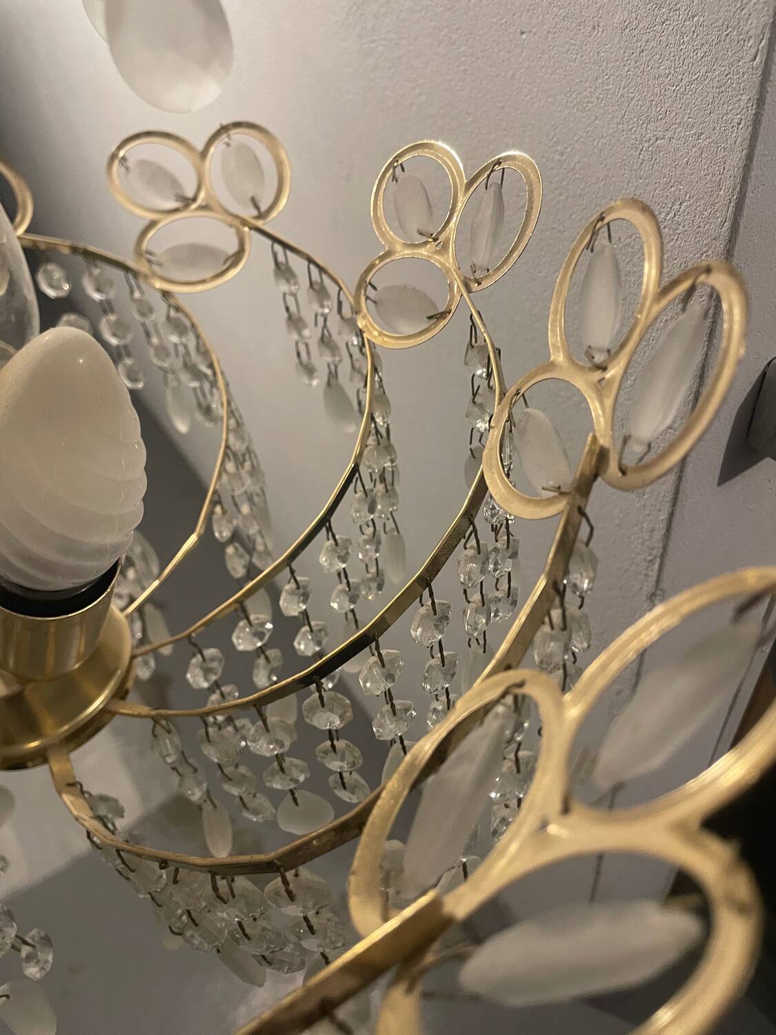 1980s chandelier with pendants