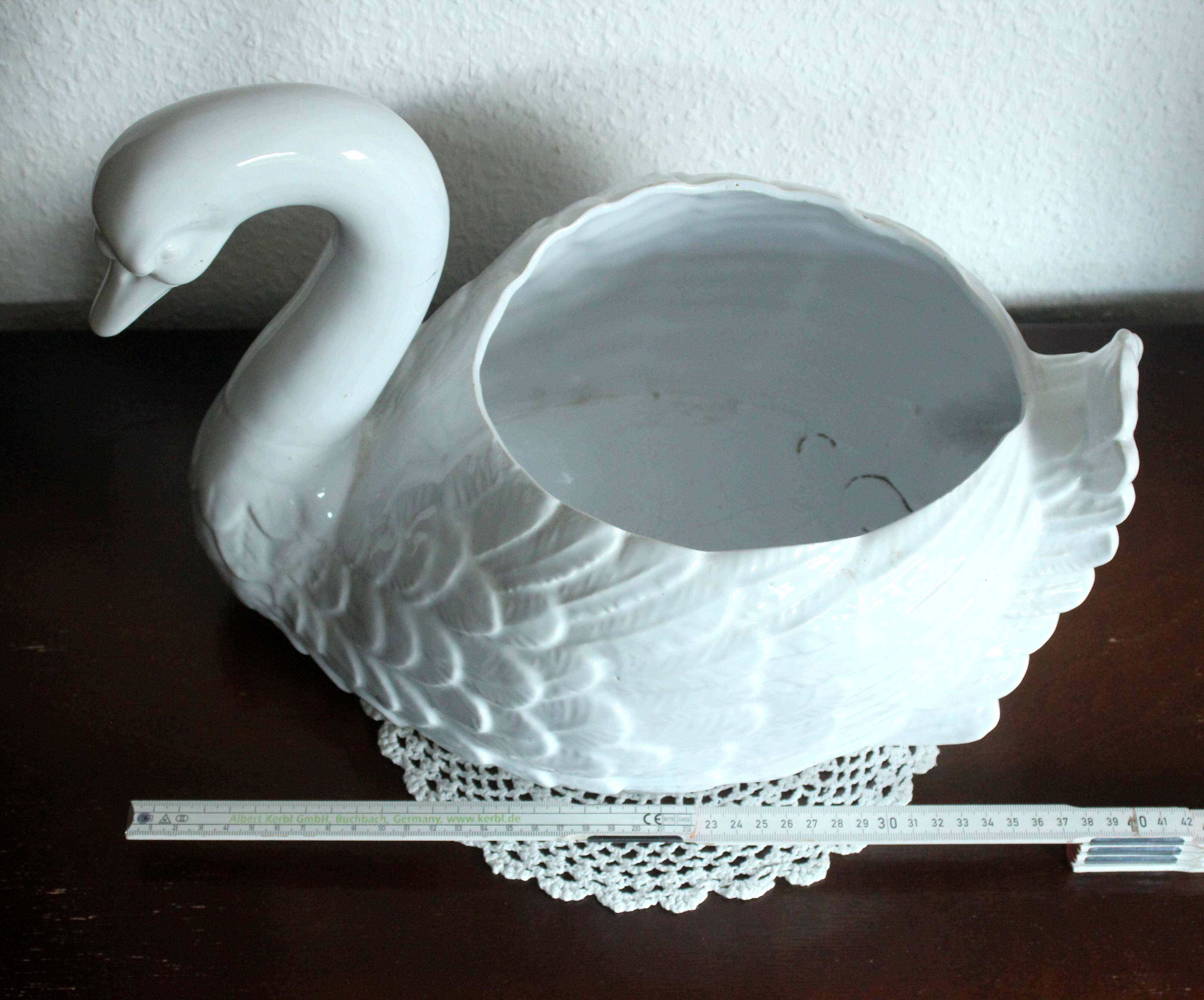 XL white ceramic swan planter - Vintage