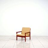 “Capella” lounge chair by Illum Wikkelsø for Niels Eilersen