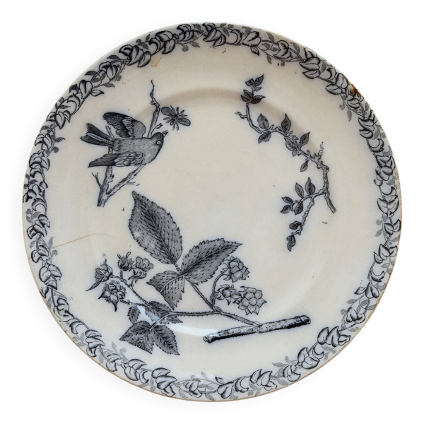 Assiette plate ancienne terre de fer - Onnaing - Décor végétal