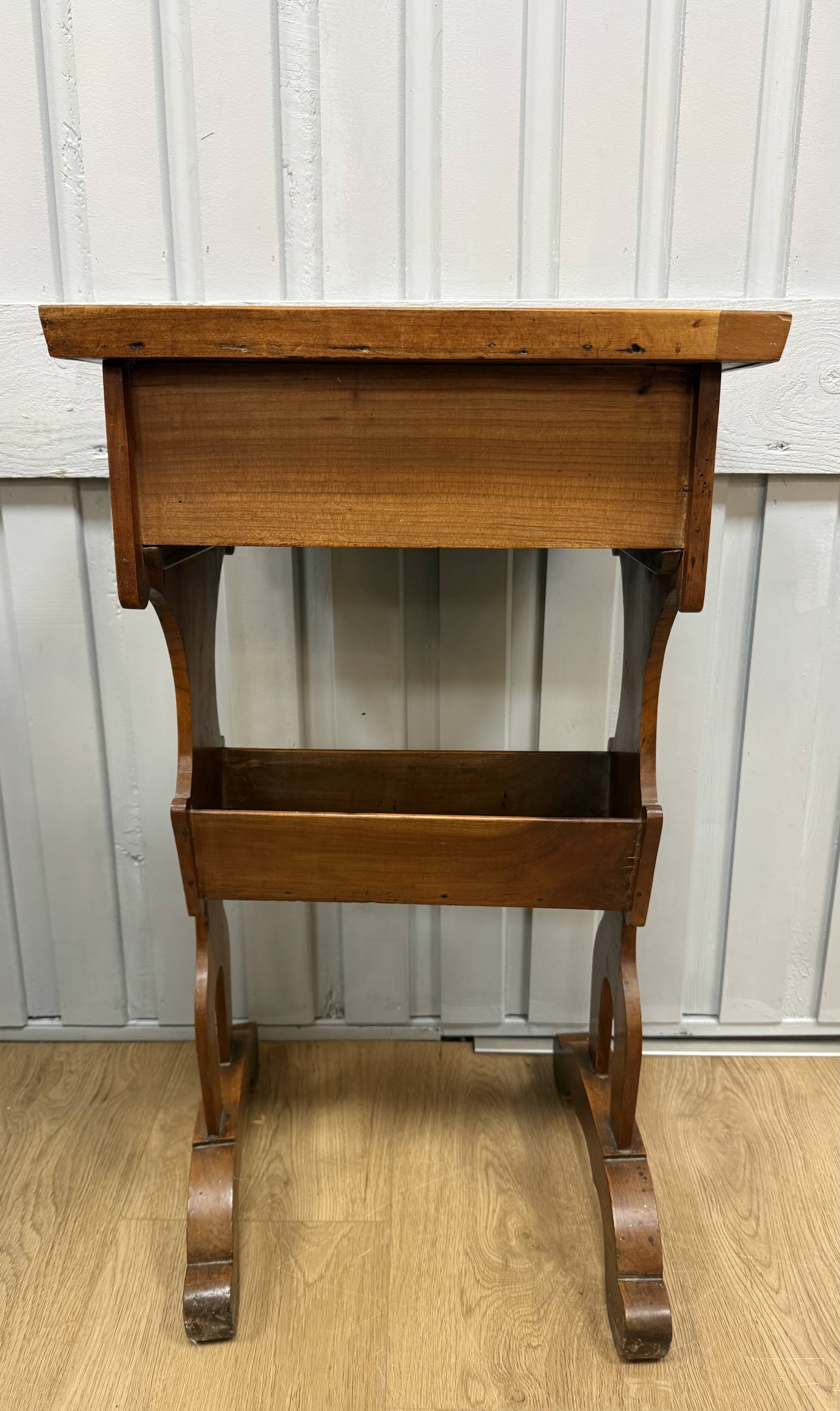 small side table Folk Art