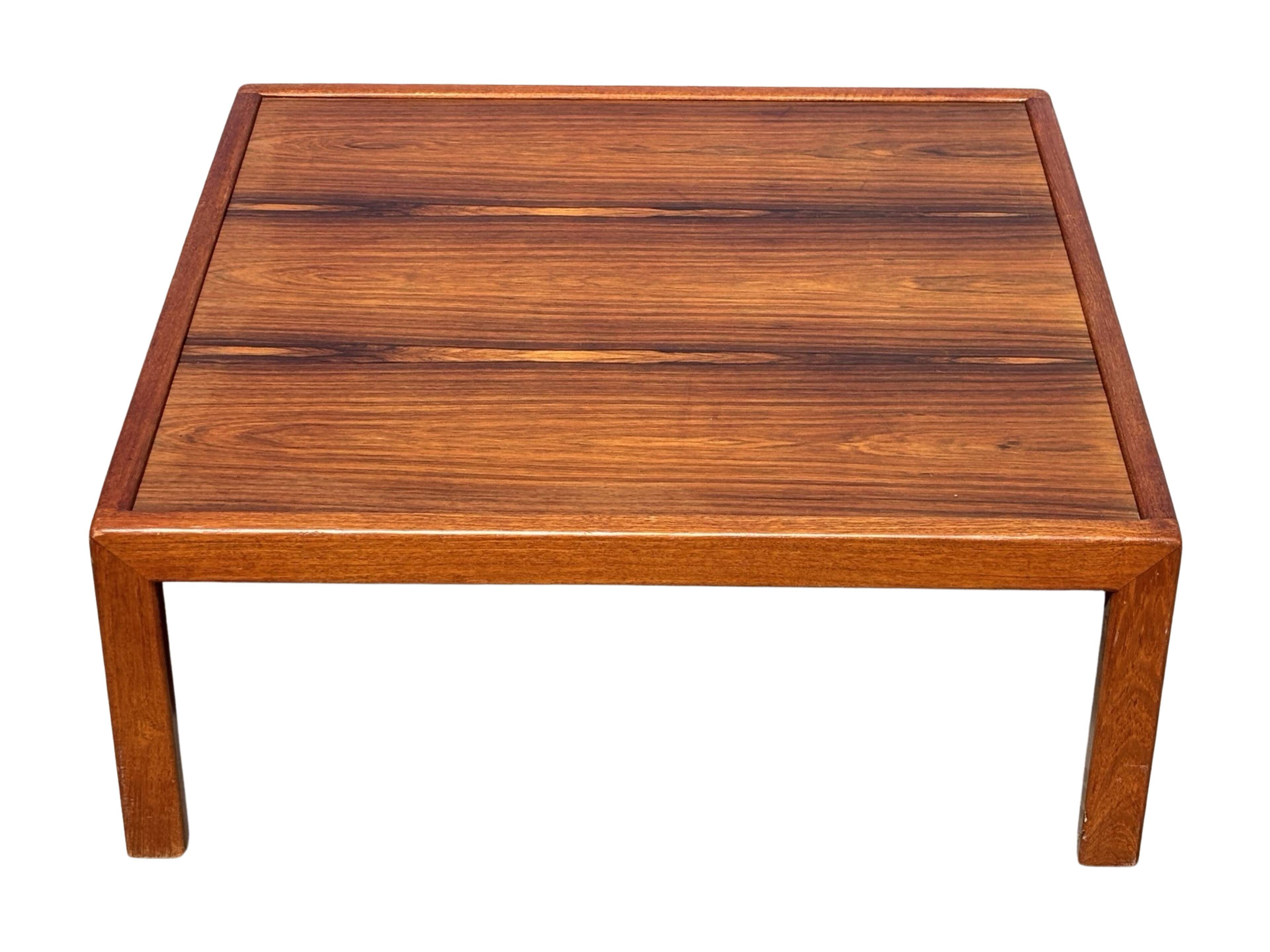Vintage coffee table rosewood 70's design minimalist