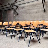 Stackable school chair 32