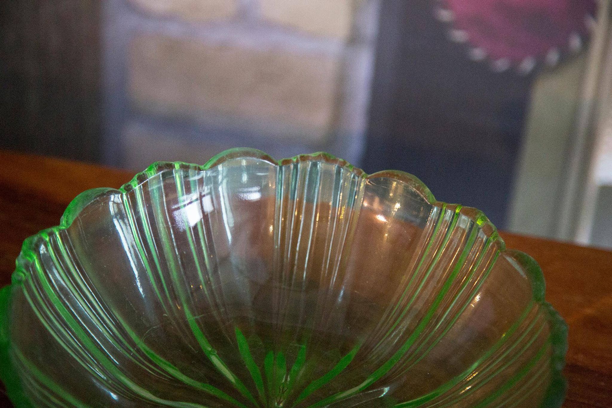 Vintage green decorative plate with flowers from the mid-century, Italy, 1960s.
