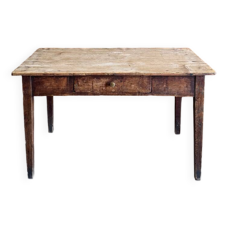 Farm table