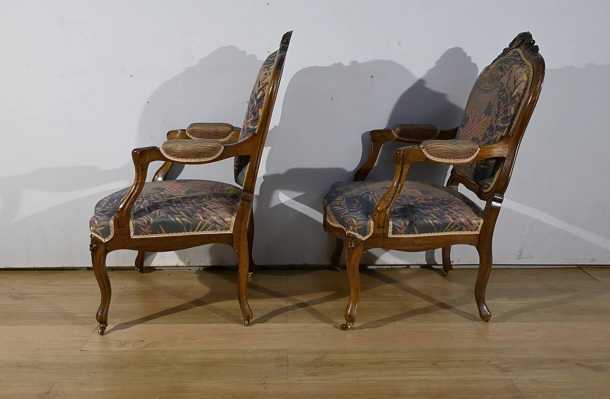 Louis XV style living room in walnut – 1920