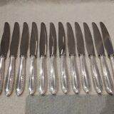 12 silver-plated metal table knives by Christofle Albatros, 24.7 cm.