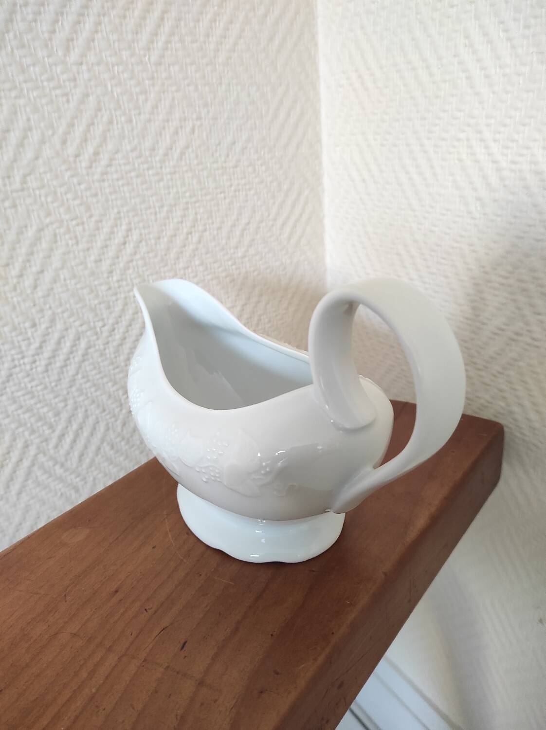 'Wild Ivy' Sauceboat