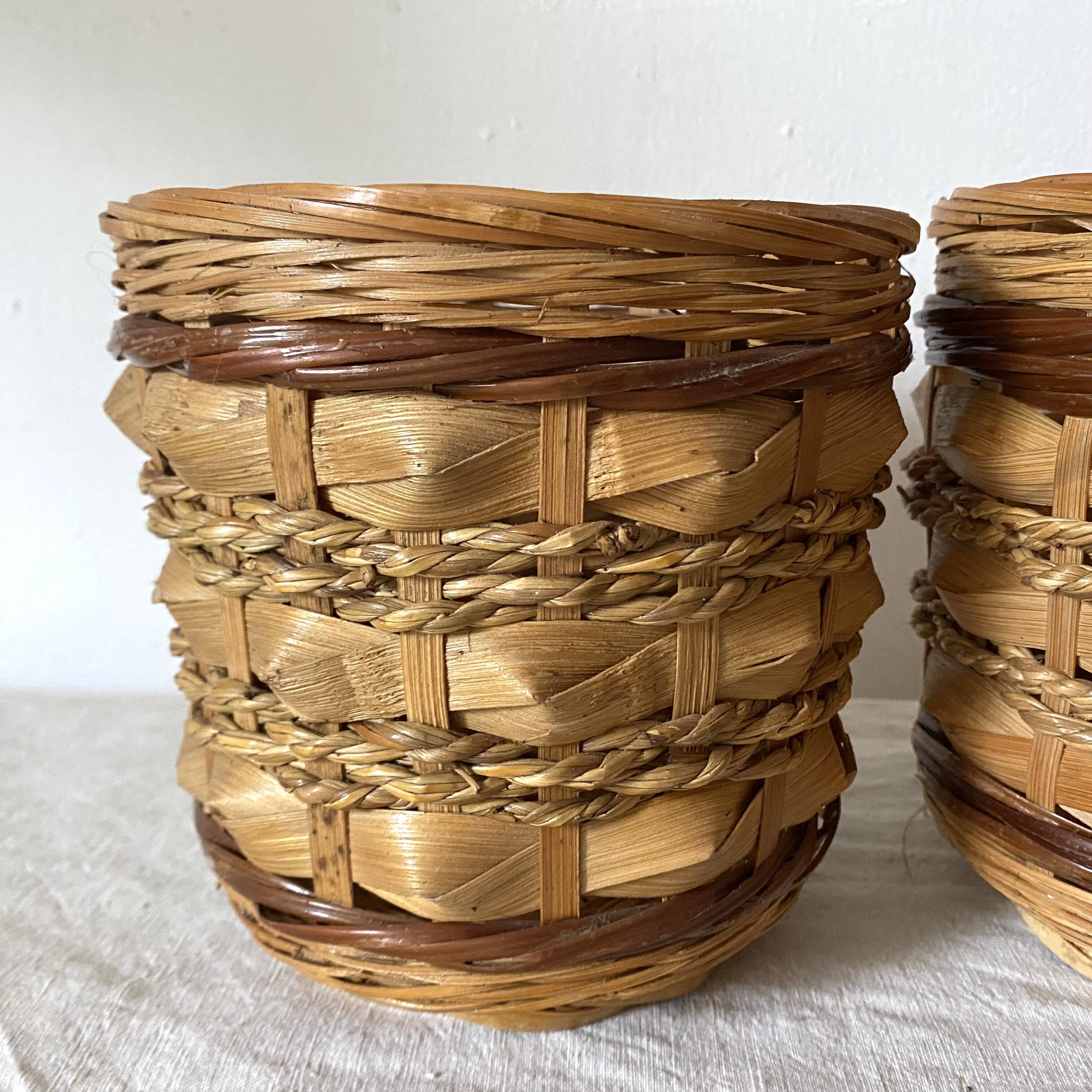 Rattan pot holders