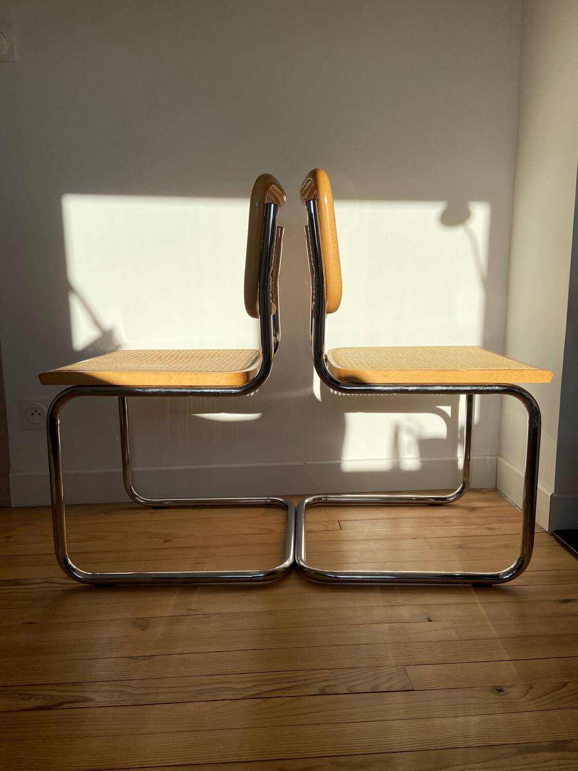 Paire de chaises cannées italiennes design Breuer