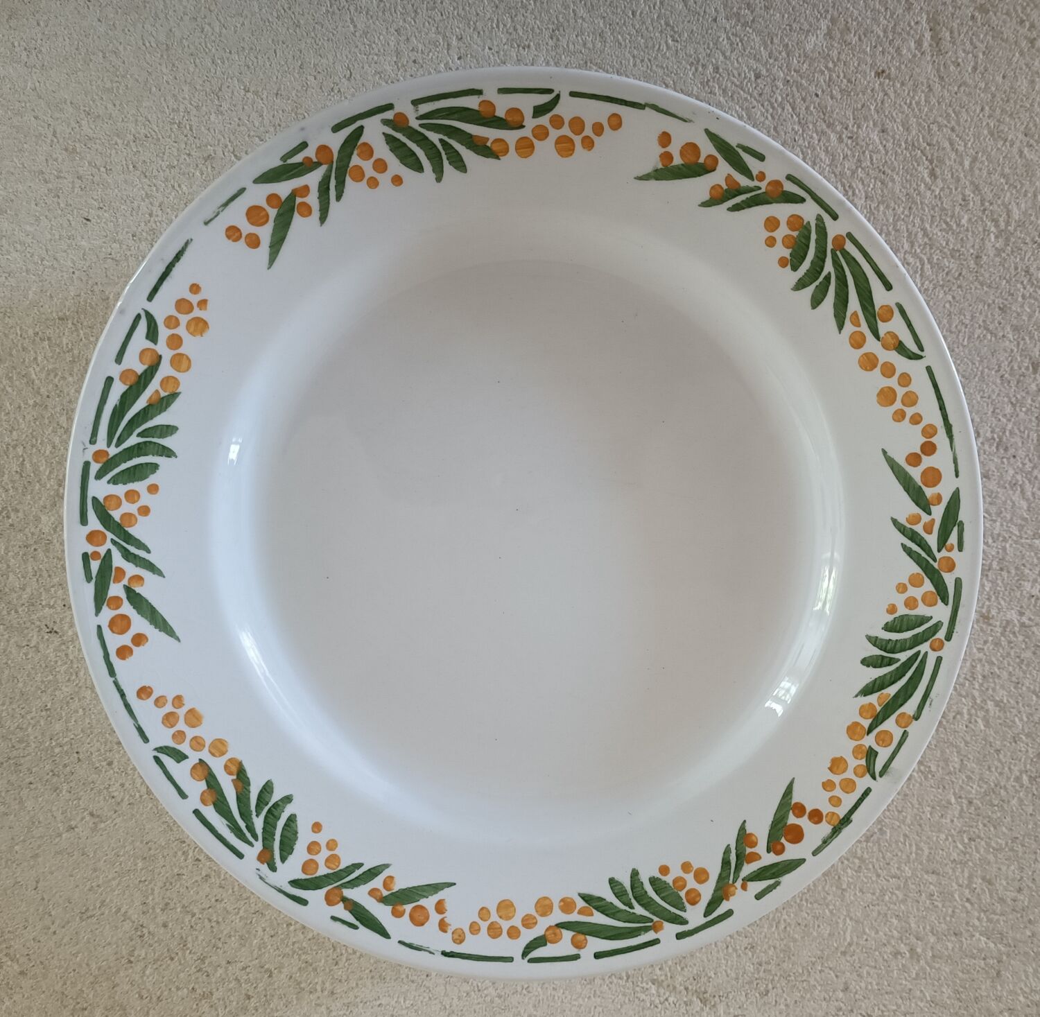 4 plates iron earth Mimosa Creil-Montereau