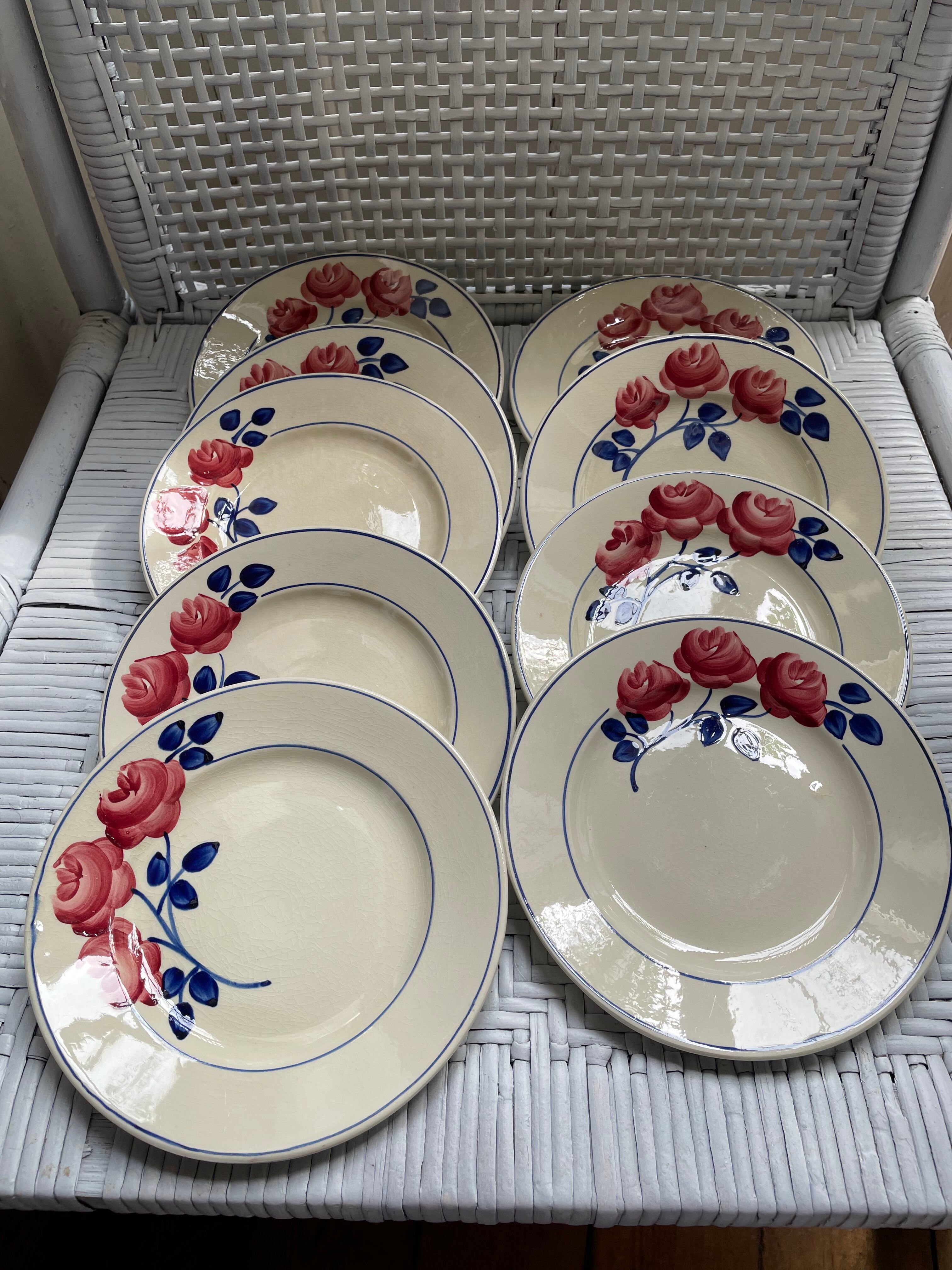 Dessert plates decorated with HBCM roses