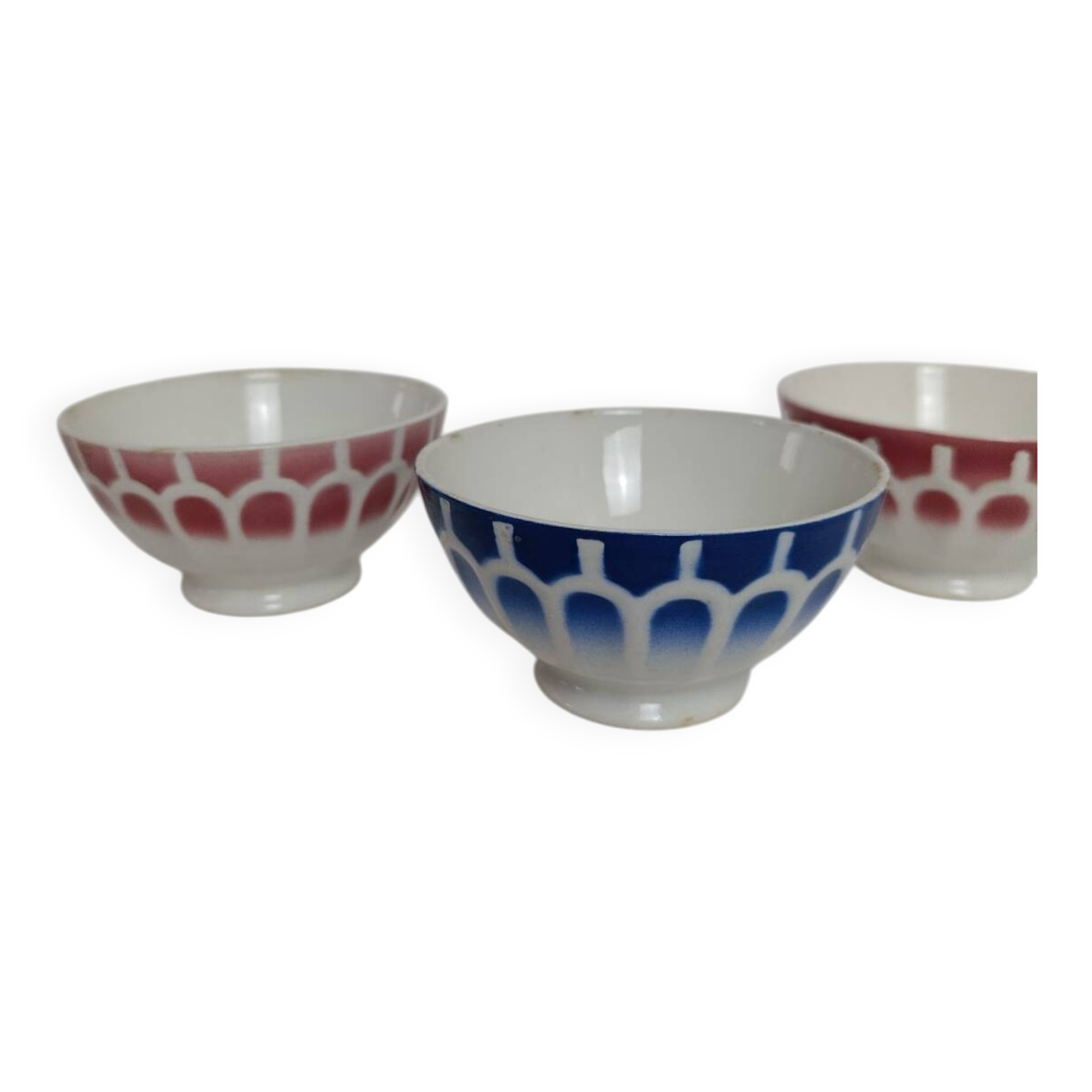 Facet bowl in the style of Moulin des Loups / St Amand