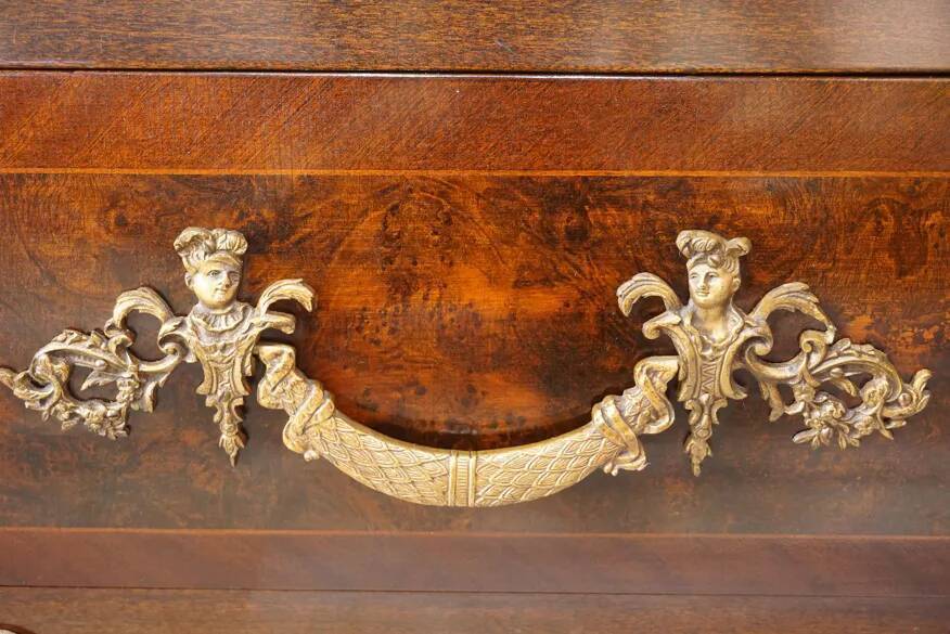 Antique chest of drawers in mahogany, Amboyna burl, red marble and bronze