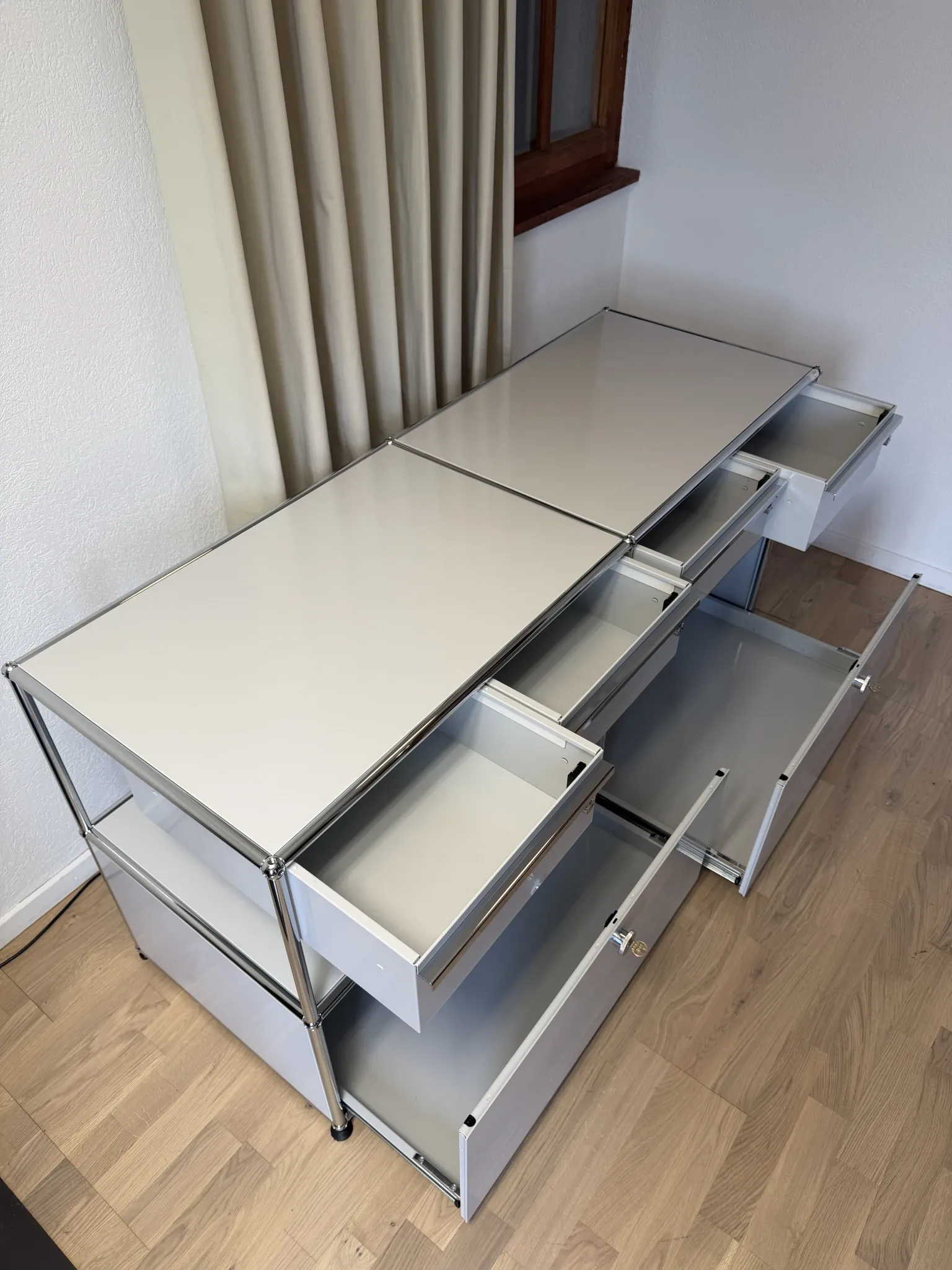 USM Haller Commode in Light Grey