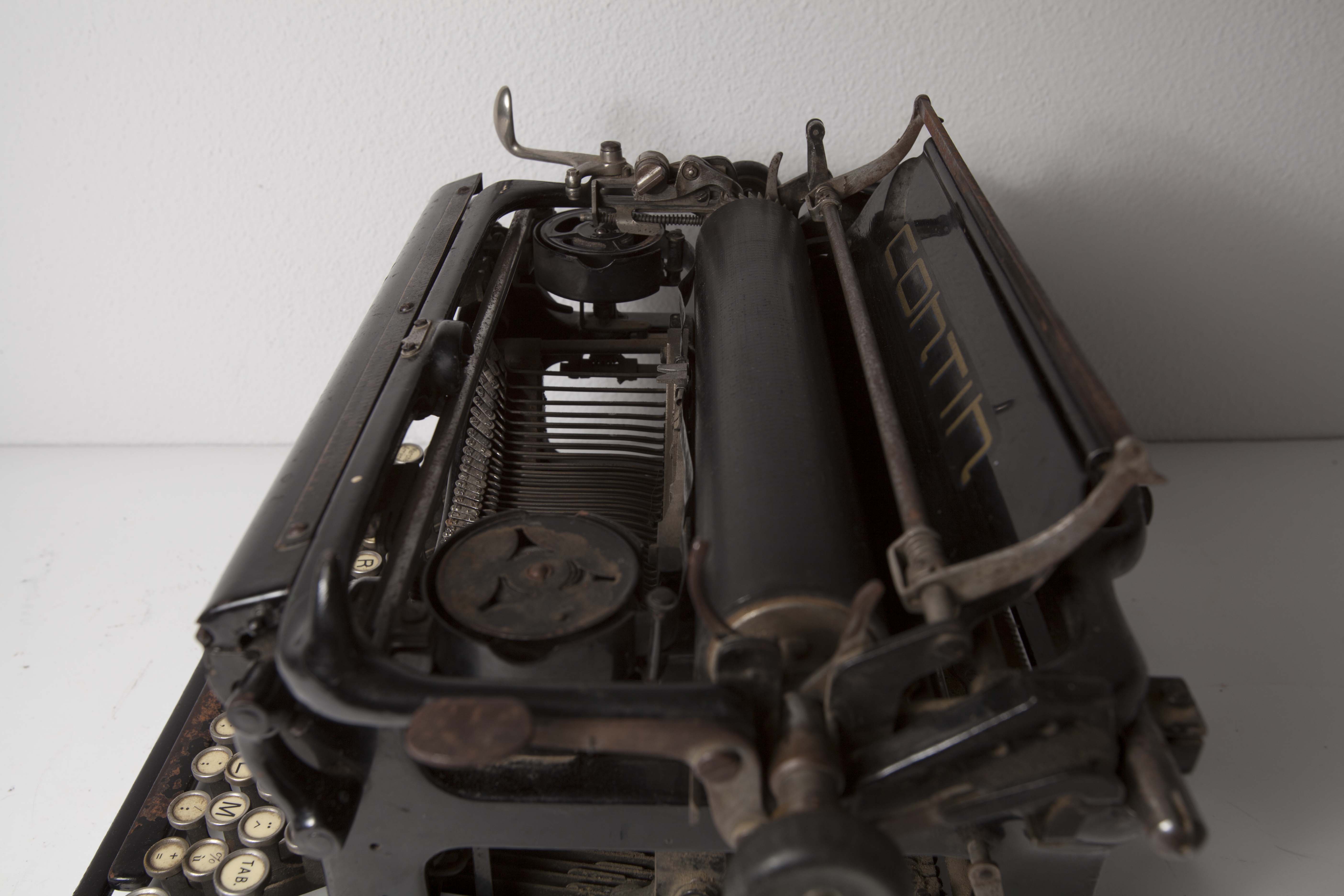 Typewriter continsouza 20s