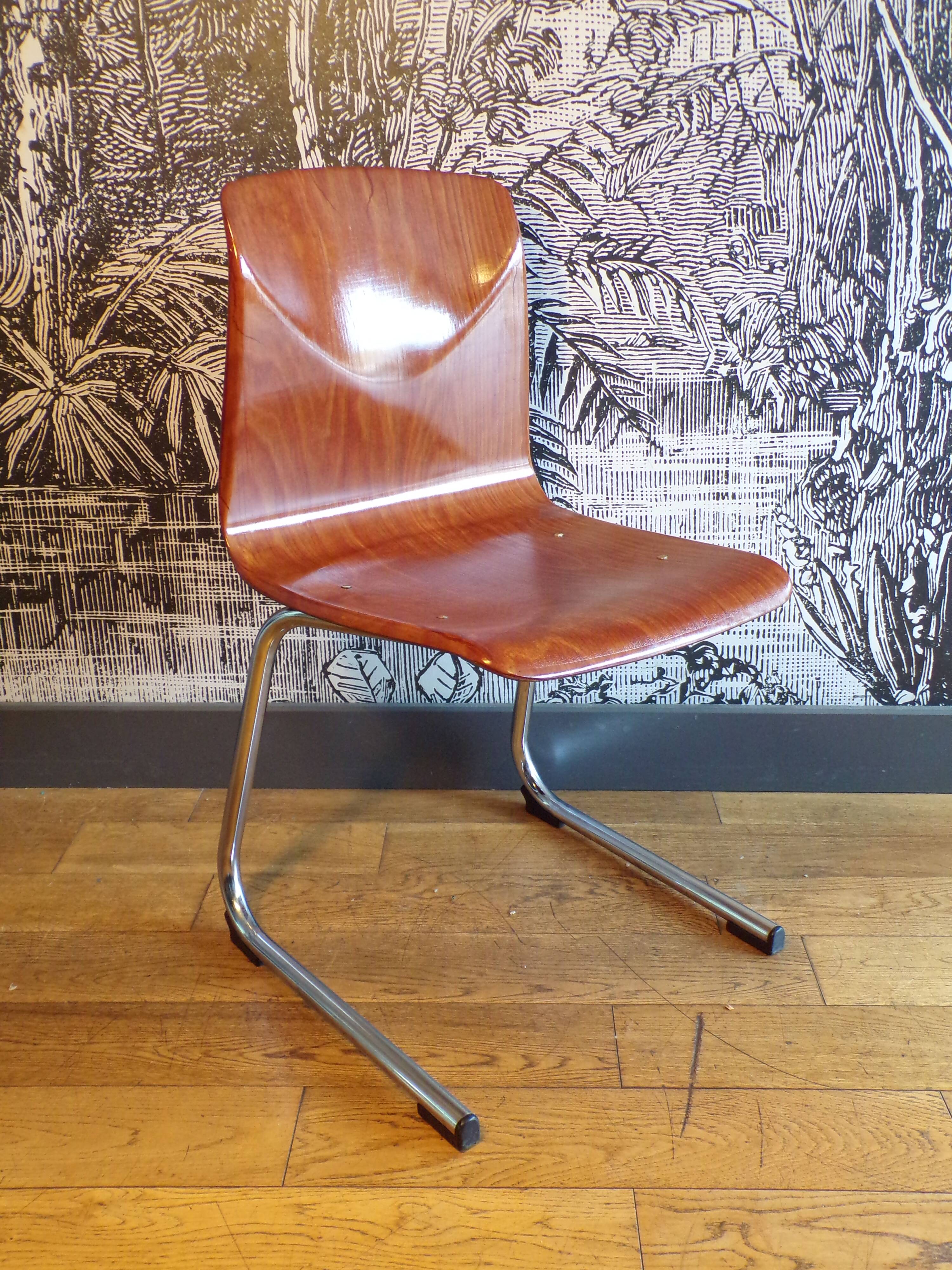 1970 Cantilever Chair in Pagwood