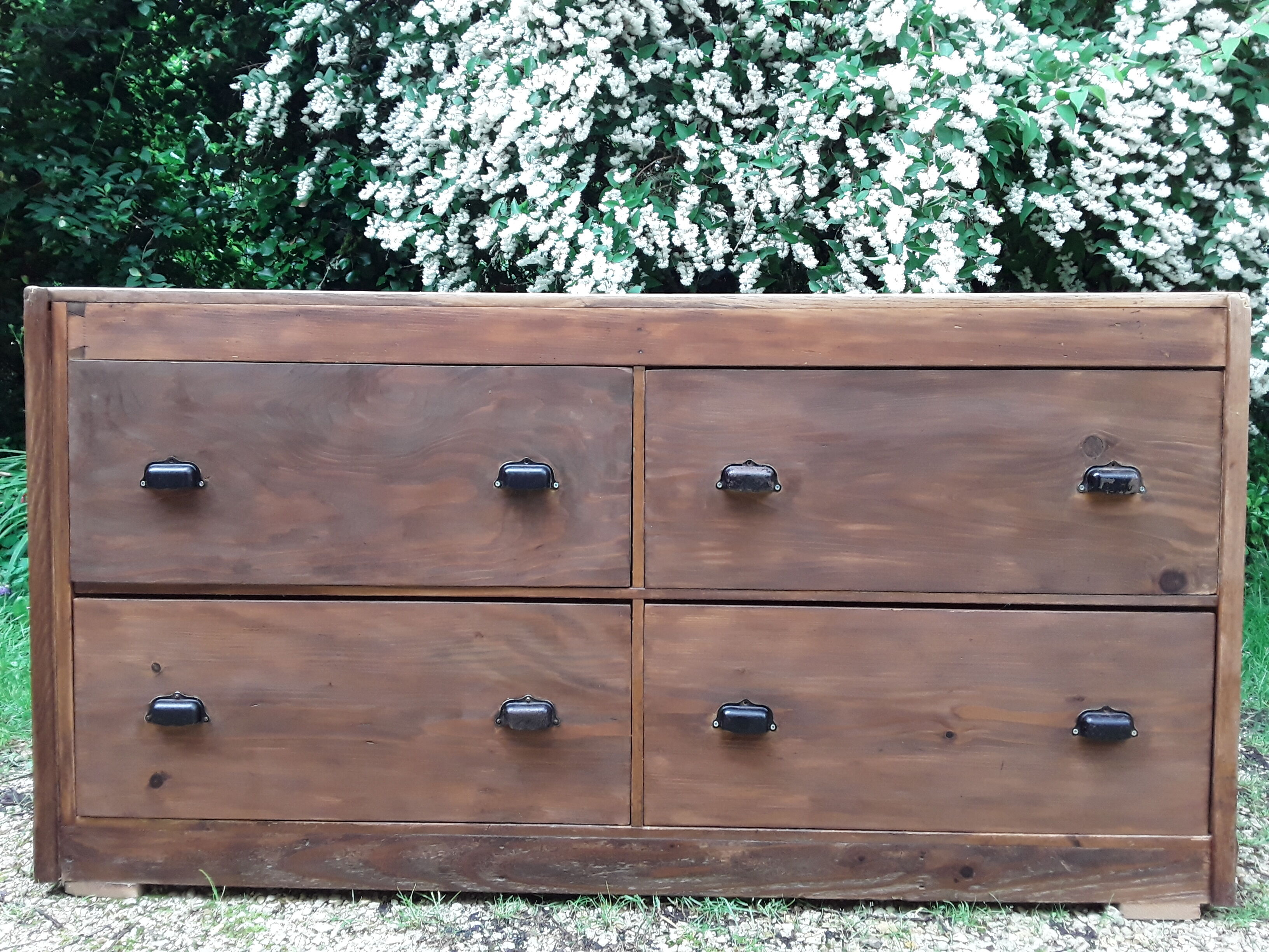 Workshop furniture with drawers