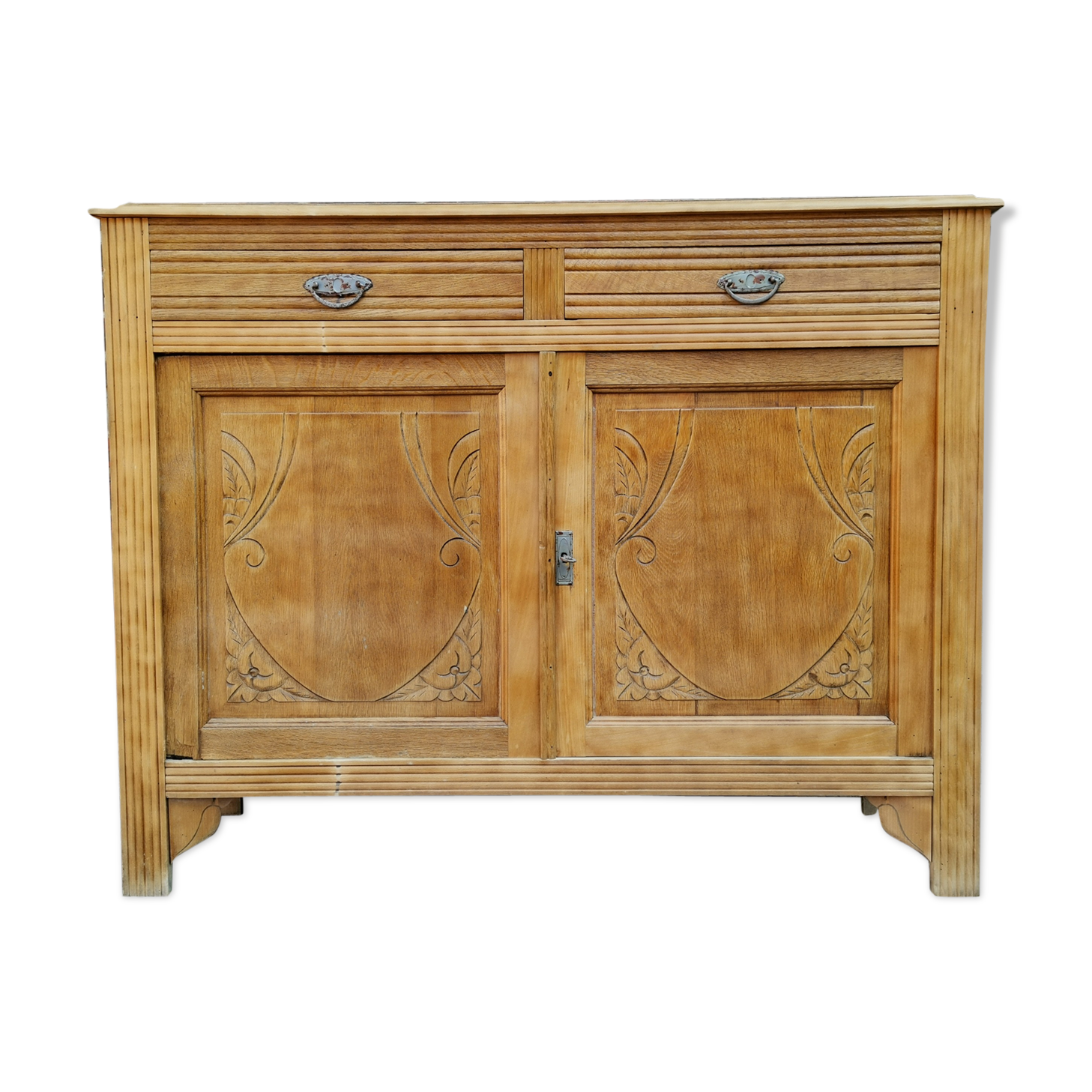 Parisian floral pattern buffet