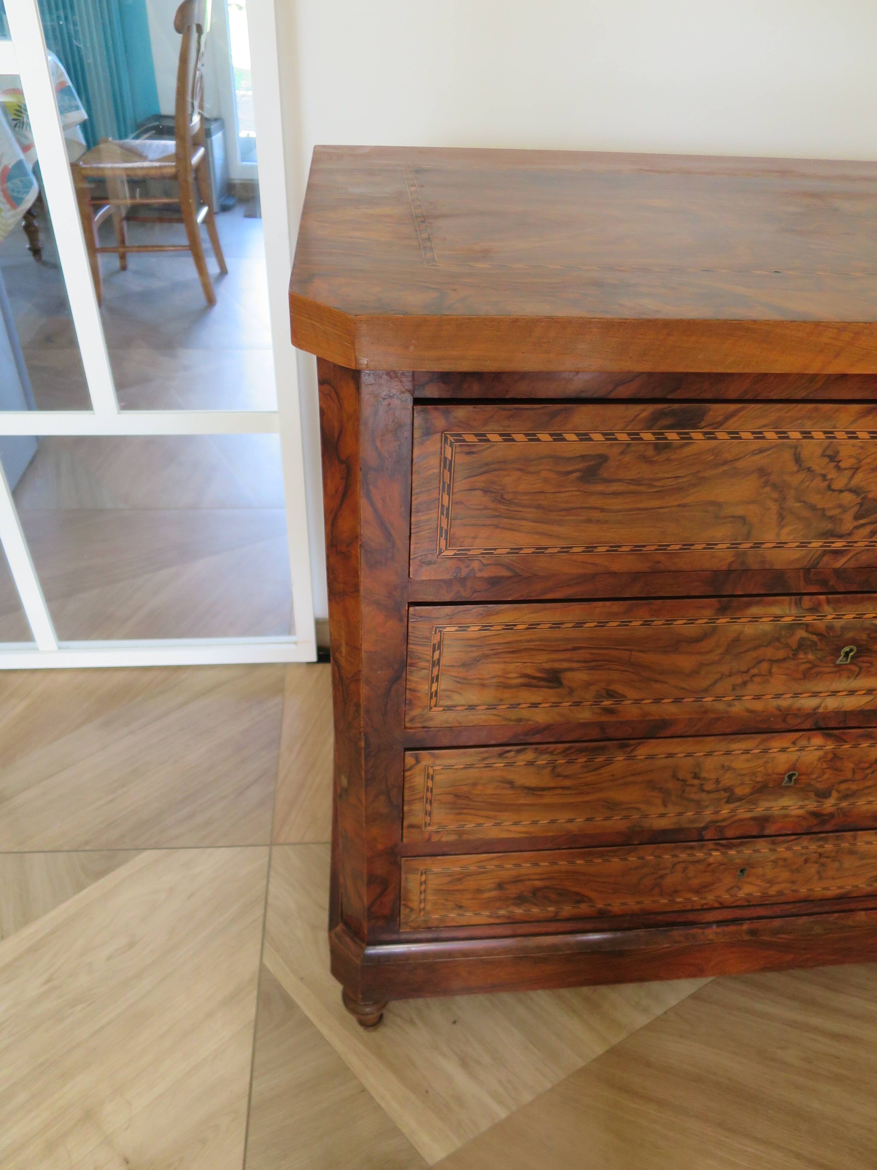 Antique oak burr chest of drawers - 4 drawers - marquetry inlay from the early 21st century