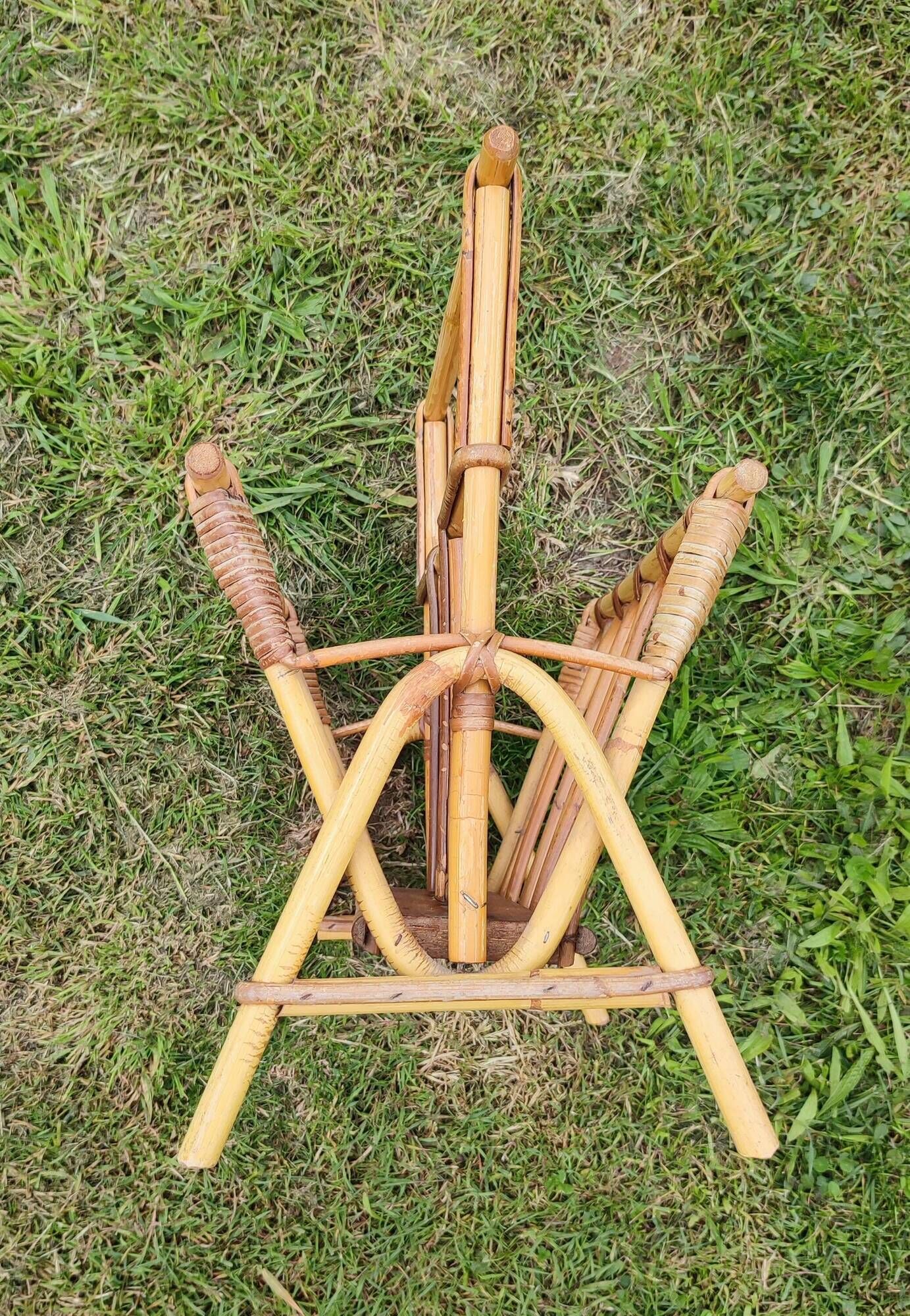 Vintage magazine rack in rattan and bamboo