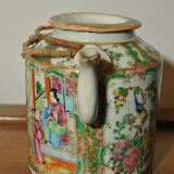 Chinese porcelain teapot Canton China 19th century with wicker basket
