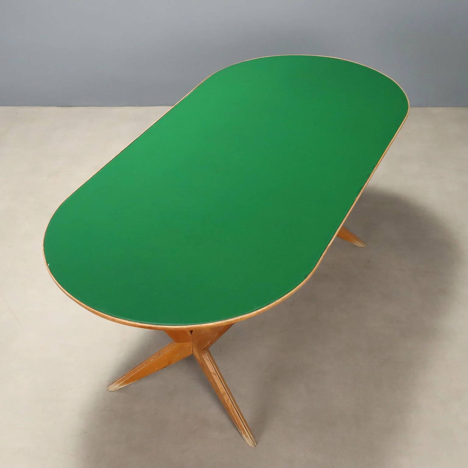 Table vintage des années 1960 avec plateau elliptique