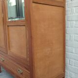 Armoire parisienne