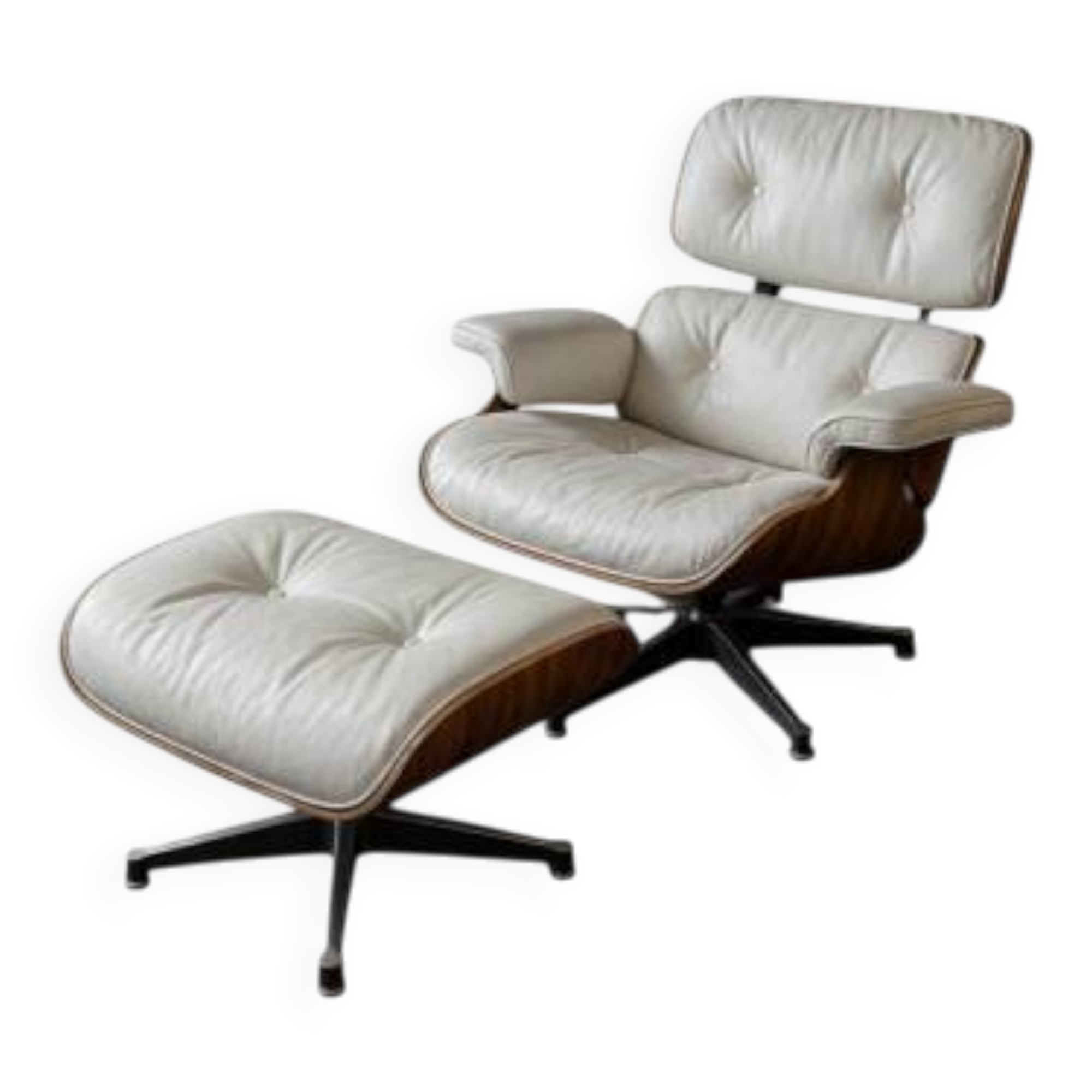 Charles and Ray Eames & Mobilier International - Lounge Chair and its Ottoman, white leather