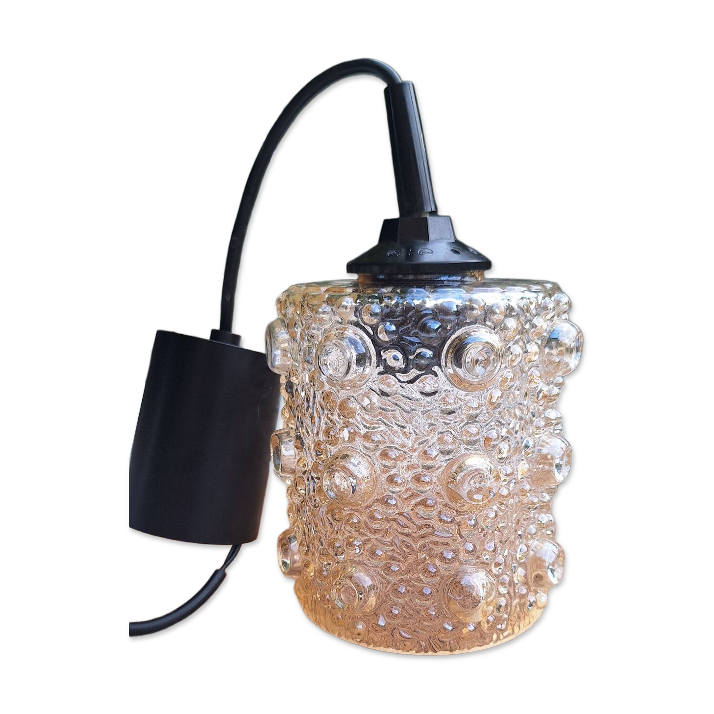 Suspended portable lamp