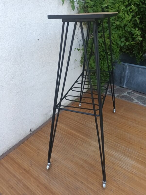Console pieds eiffel