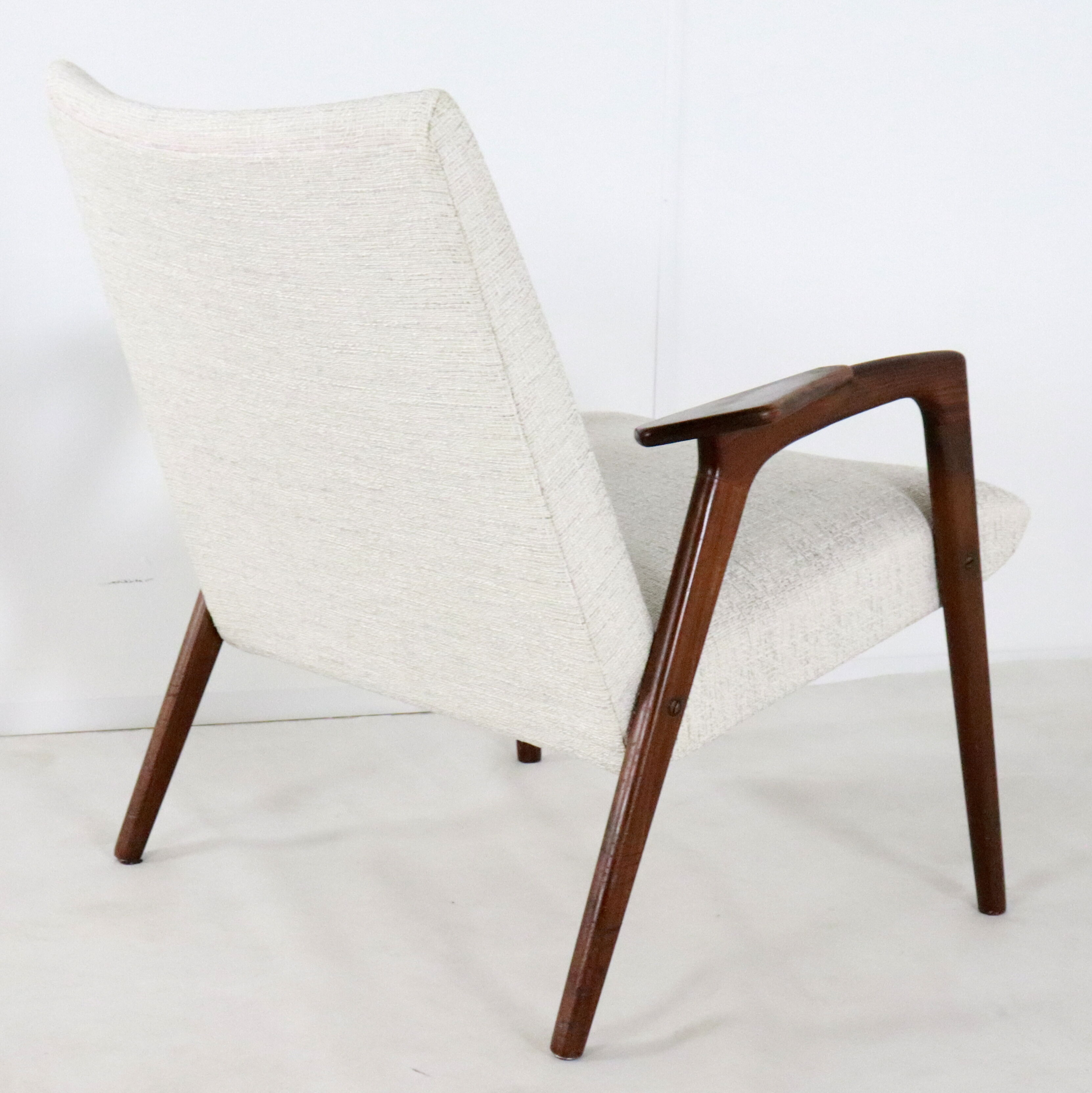 Pastoe Ruster Yngve Ekstrom armchair 'Kruishaar'