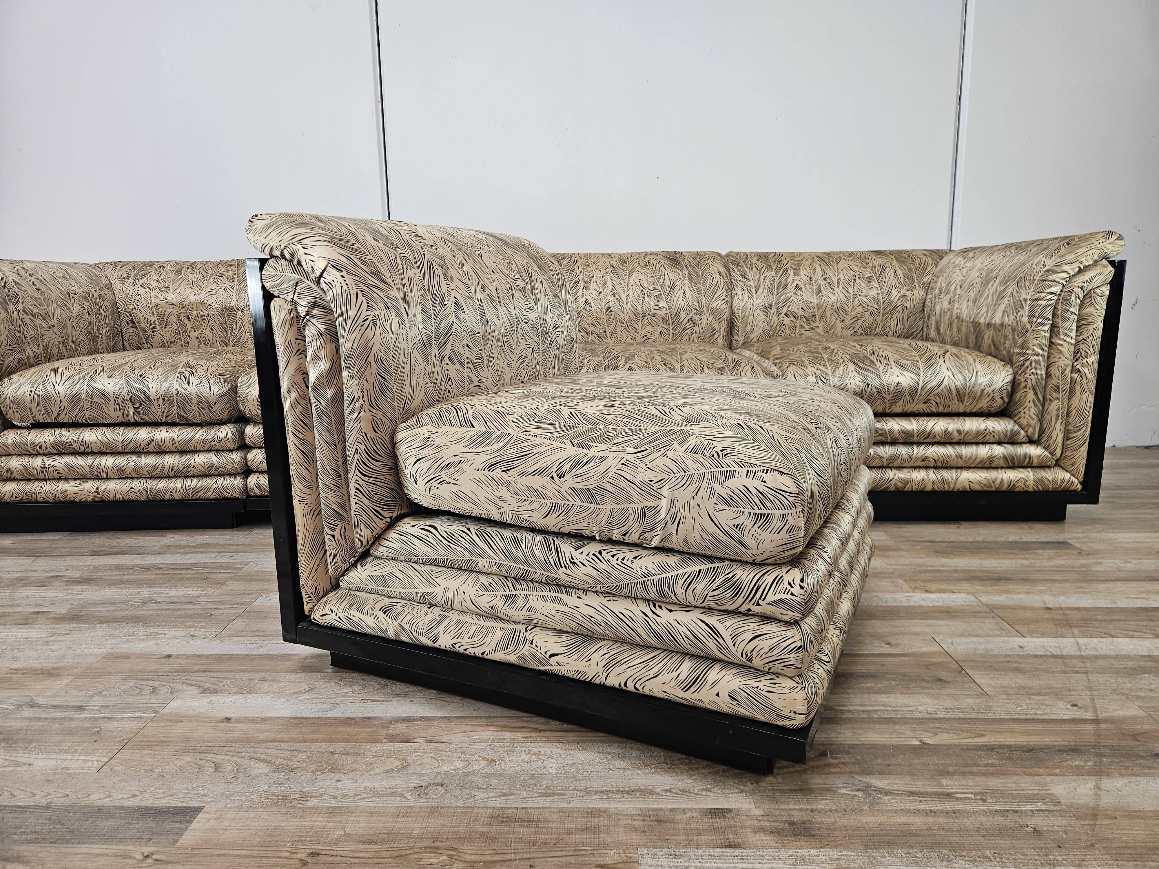 Canapé modulable Pierre Cardin en soie et bois laqué, 1970