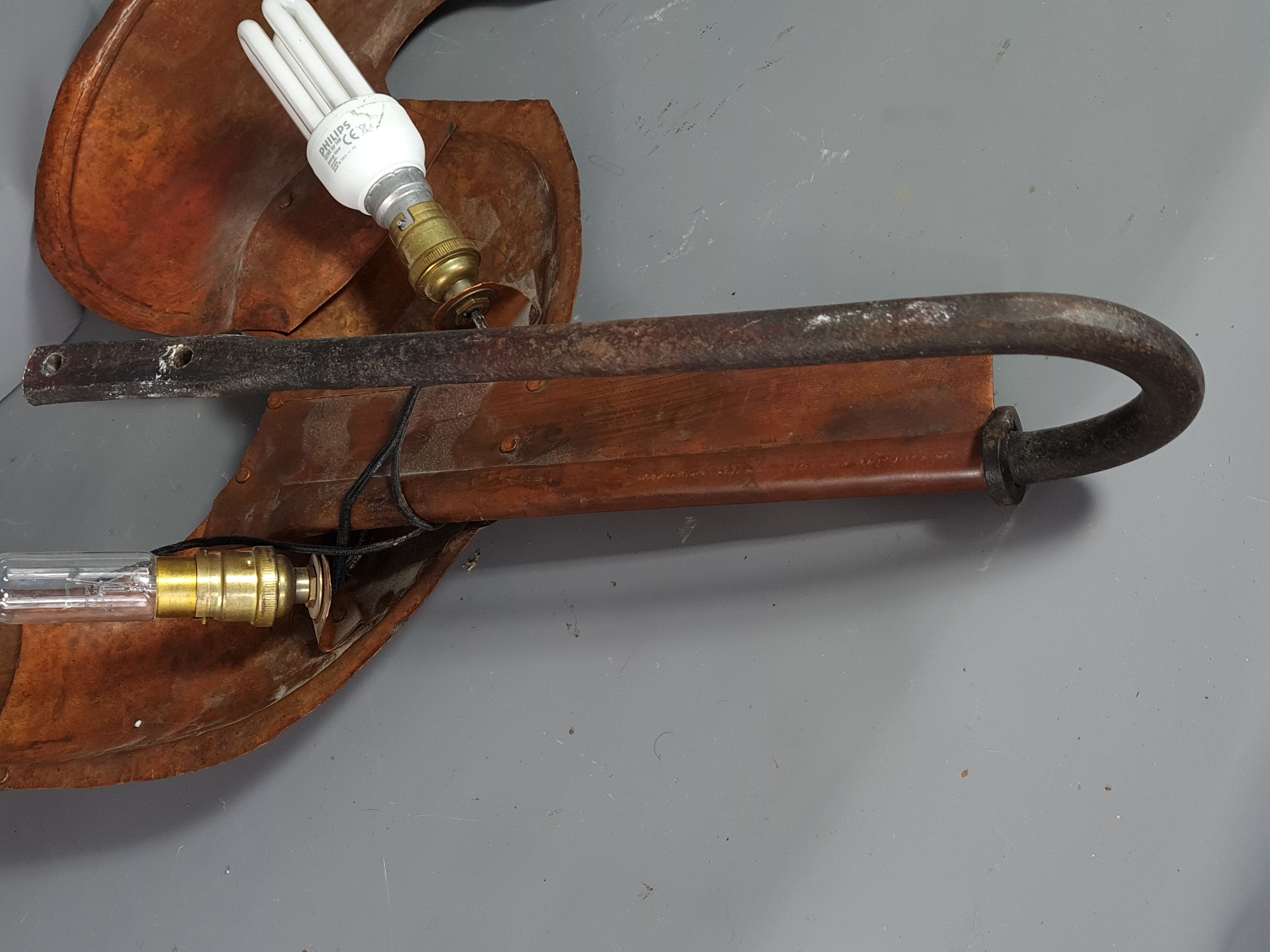 Rooster in wall lamp copper beautiful work of dinanderie 58x53 cm