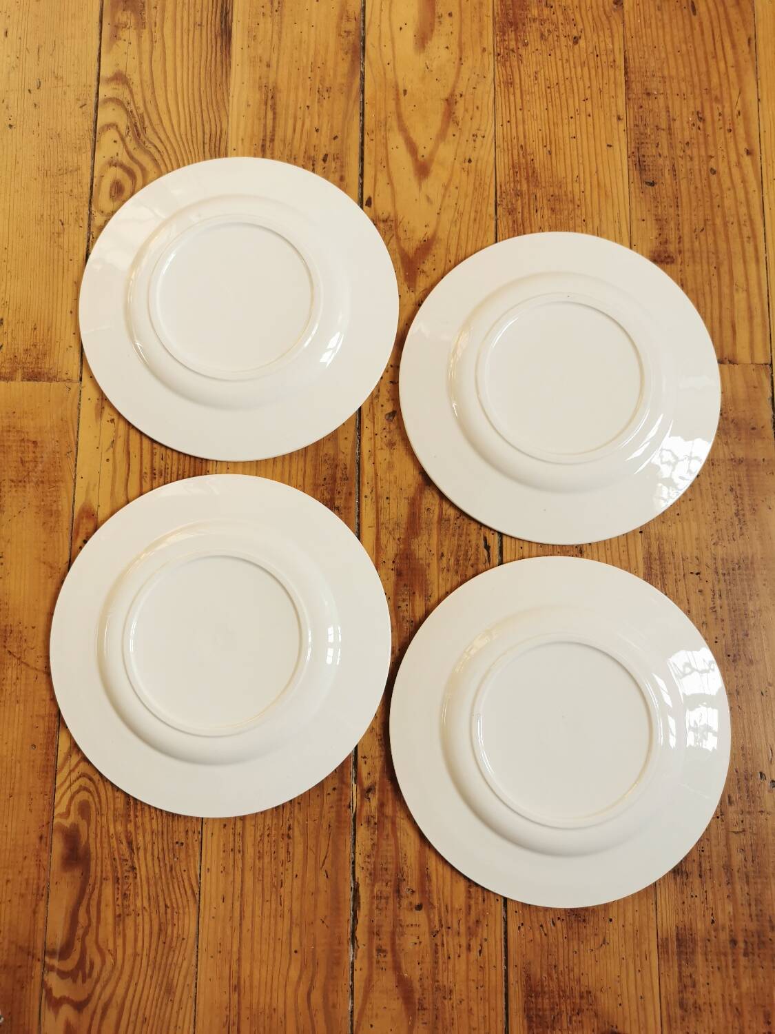 Mix of vintage dessert plates