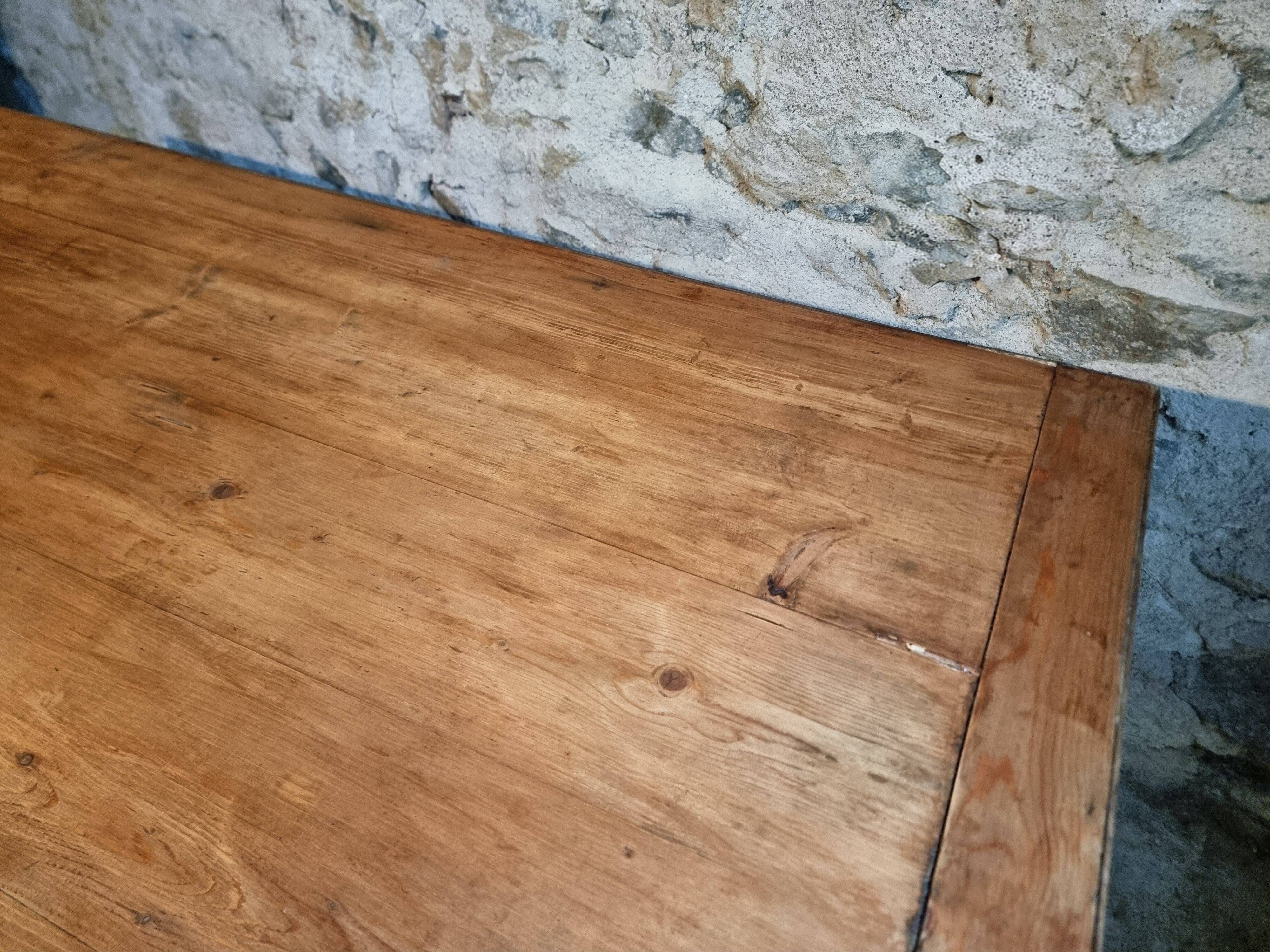 Old French farmhouse table – Rustic workshop table with 3 drawers