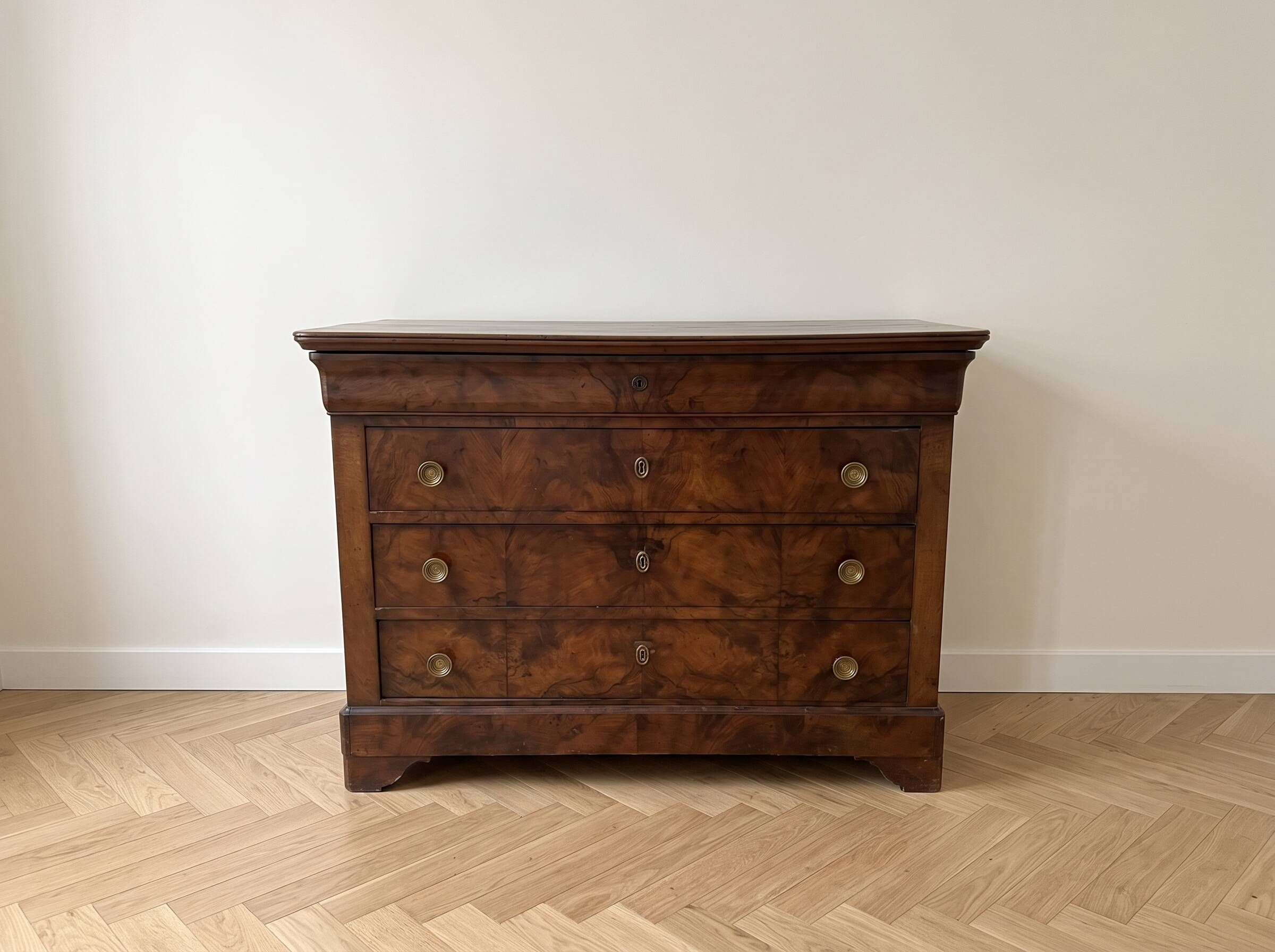 Commode ancienne Empire en noyer