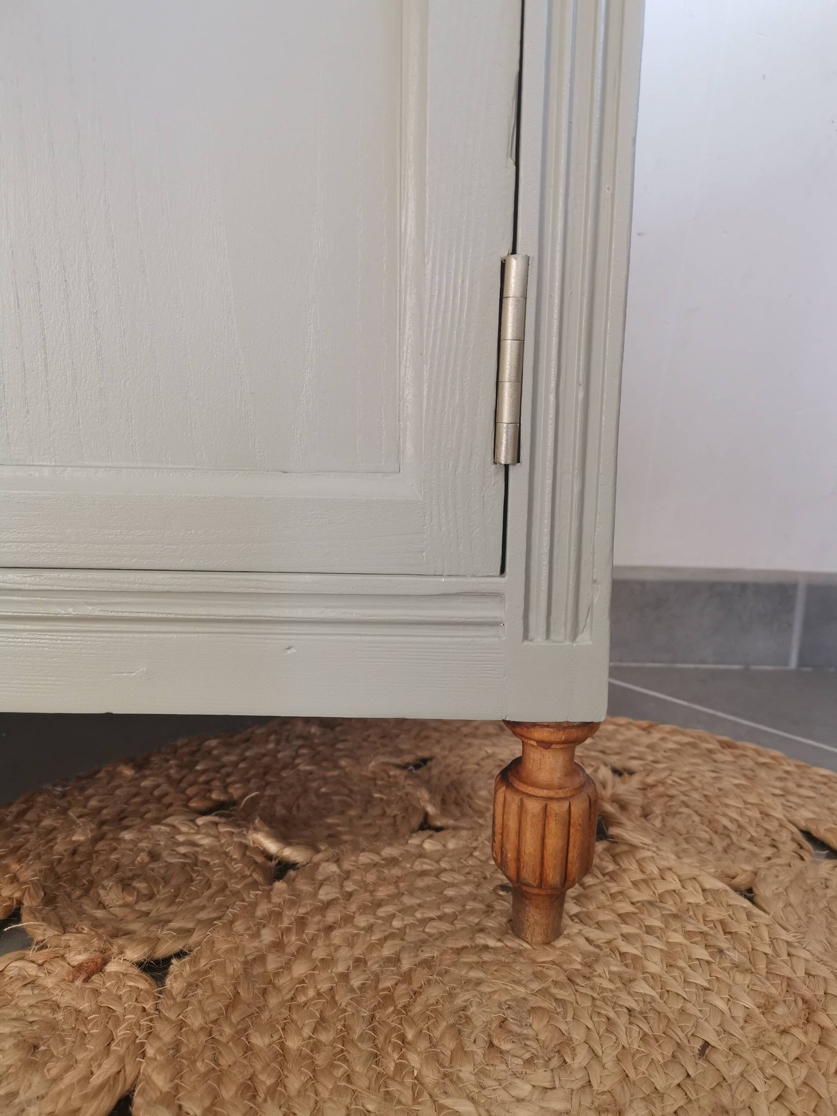 Entrance storage unit
