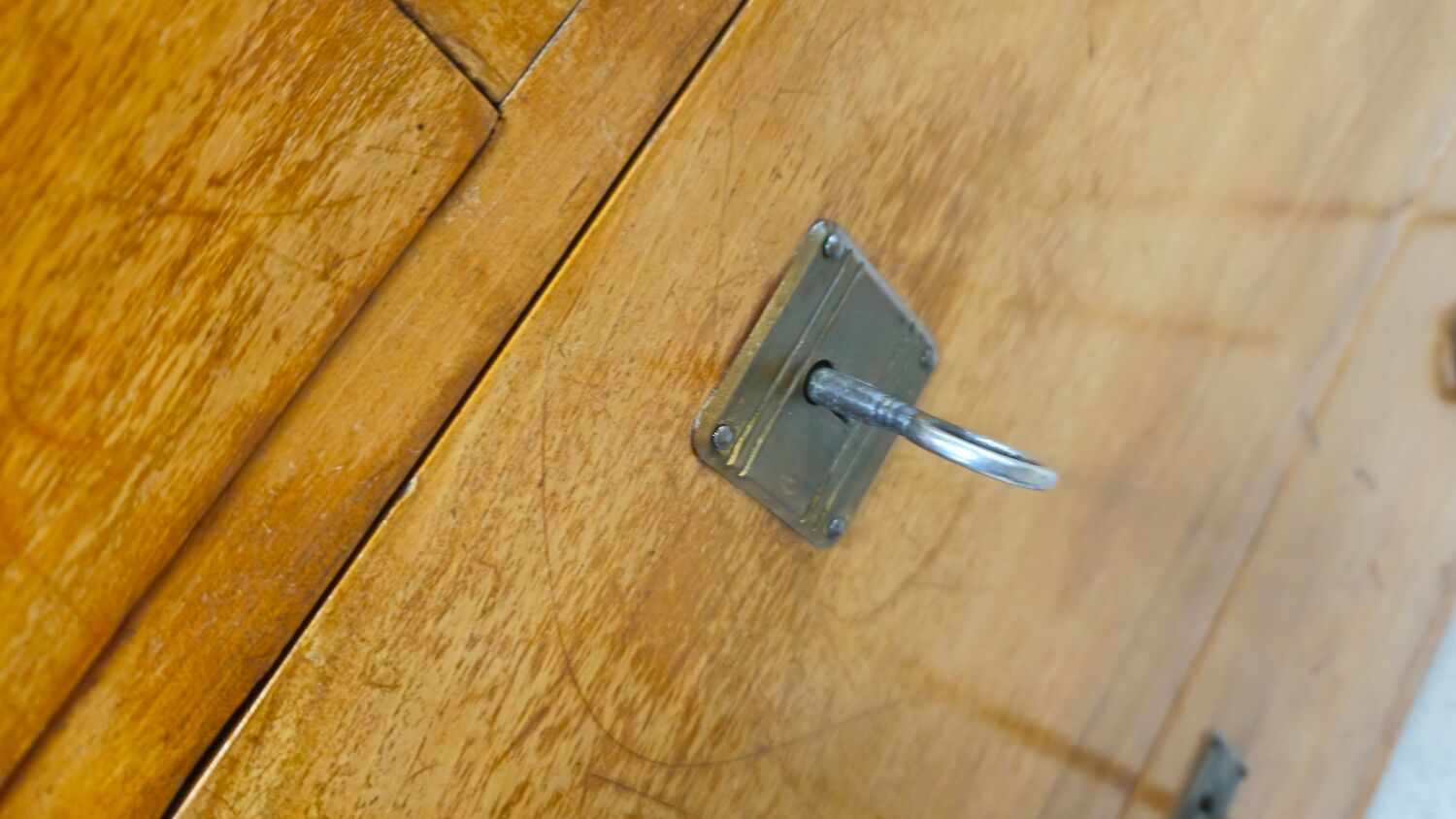 Solid walnut chest of drawers from the 1960s.