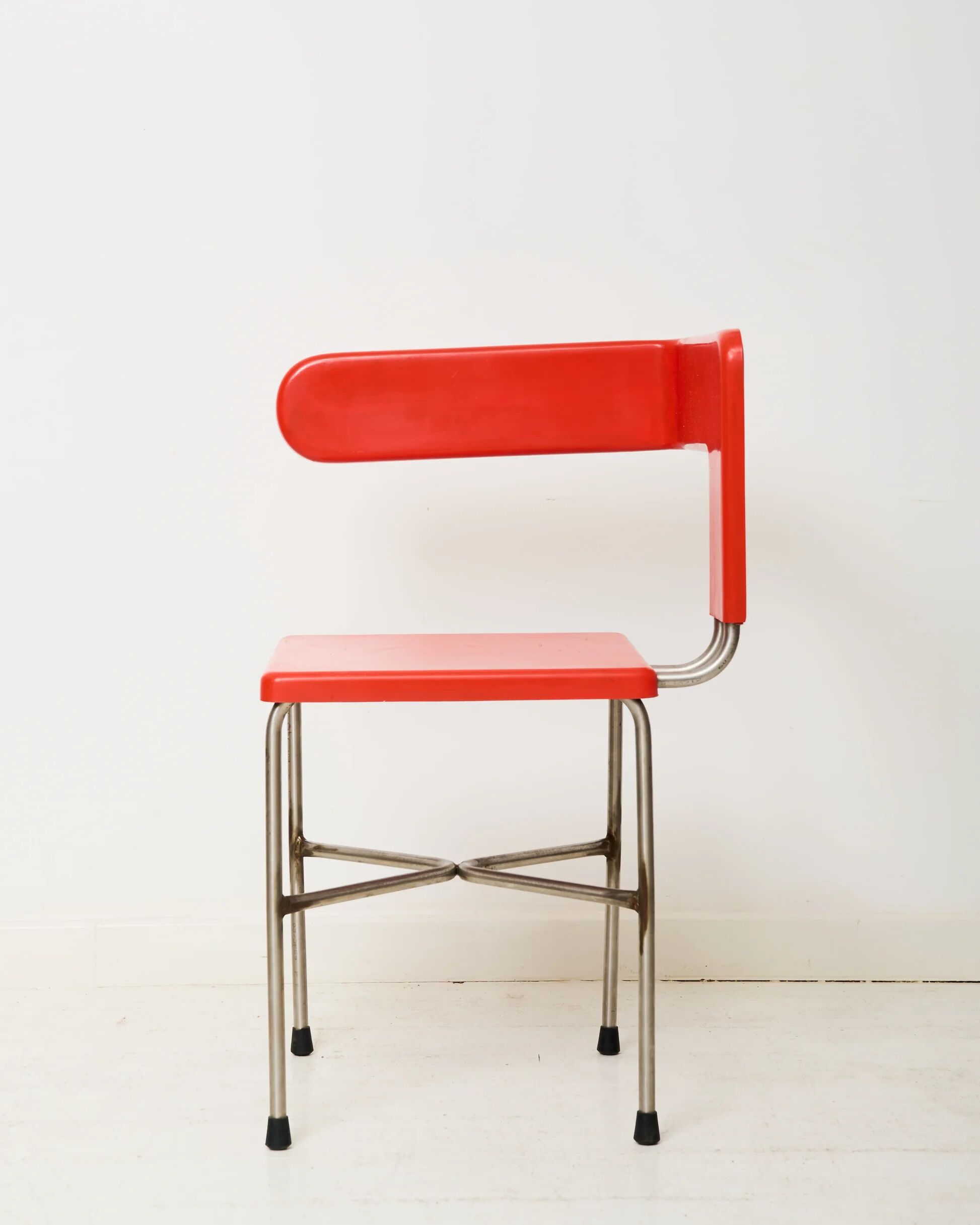 Chaises asymétriques (4), post-moderne, Italie, 1980s