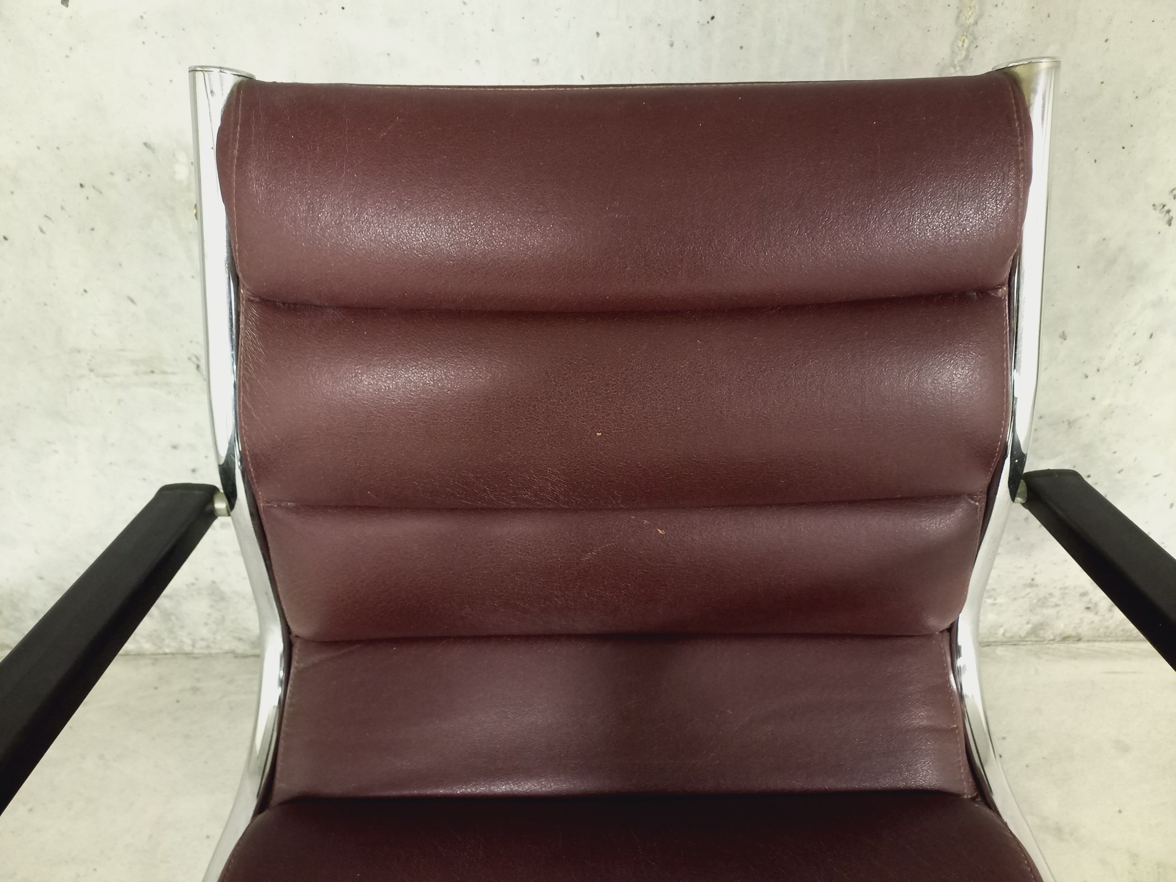 Swivel office chair in chrome-plated metal 70s