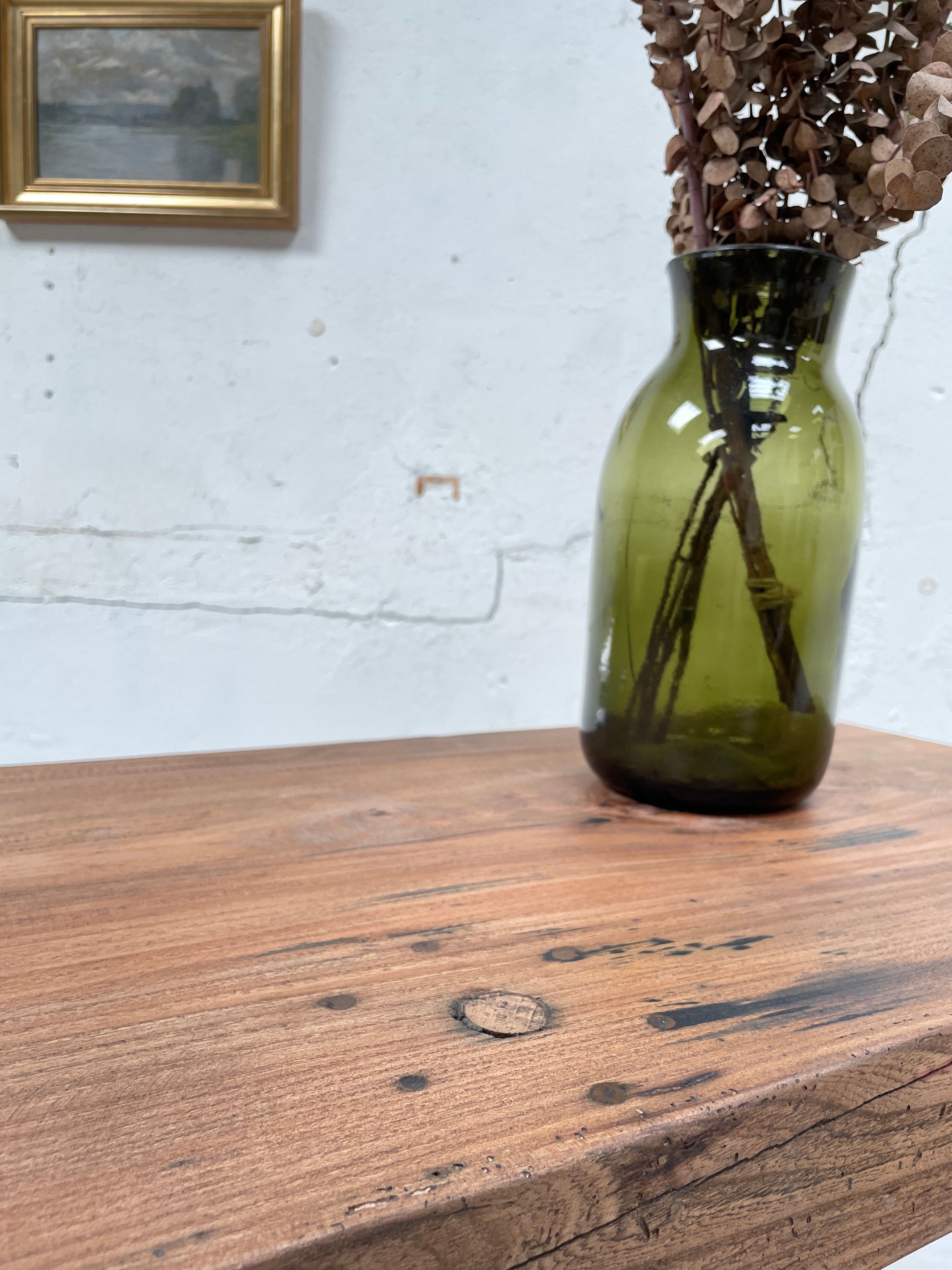 Establishment / console in raw wood