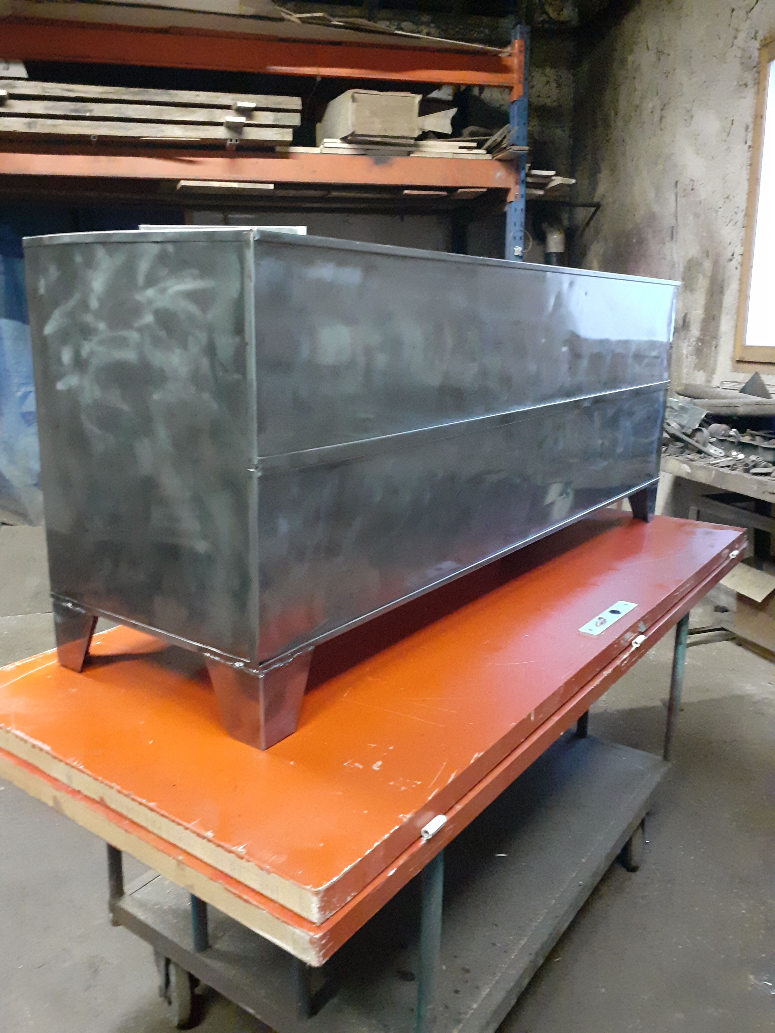 Enfilade or bahut tv indus