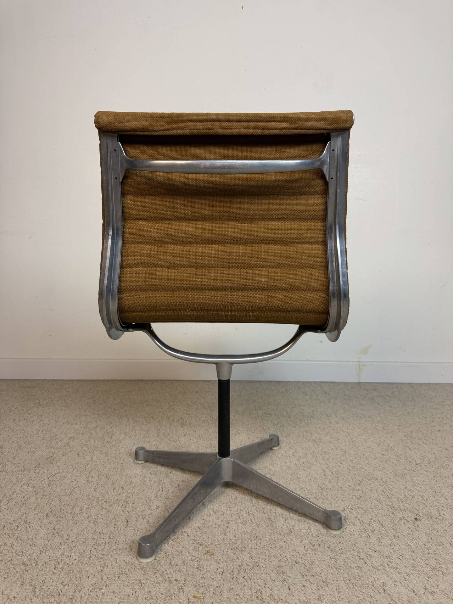 Lot de 5 chaises Herman Miller Aluminium Group – Charles & Ray Eames