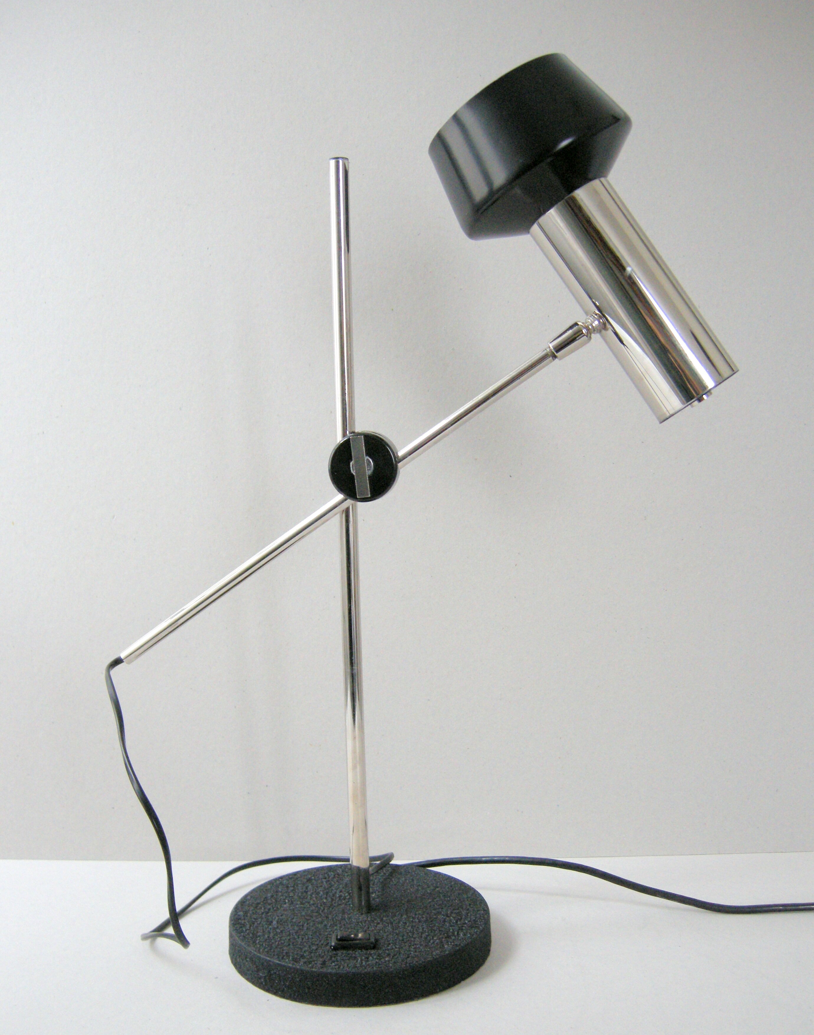 Lampe à poser vintage 1960 chrome