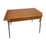 Table in formica