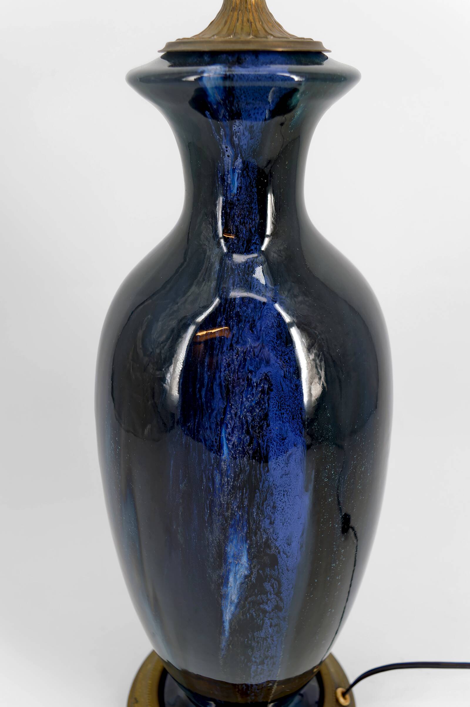 Art Nouveau lamp in stoneware with high-fire glazes and bronze mount, circa 1900.