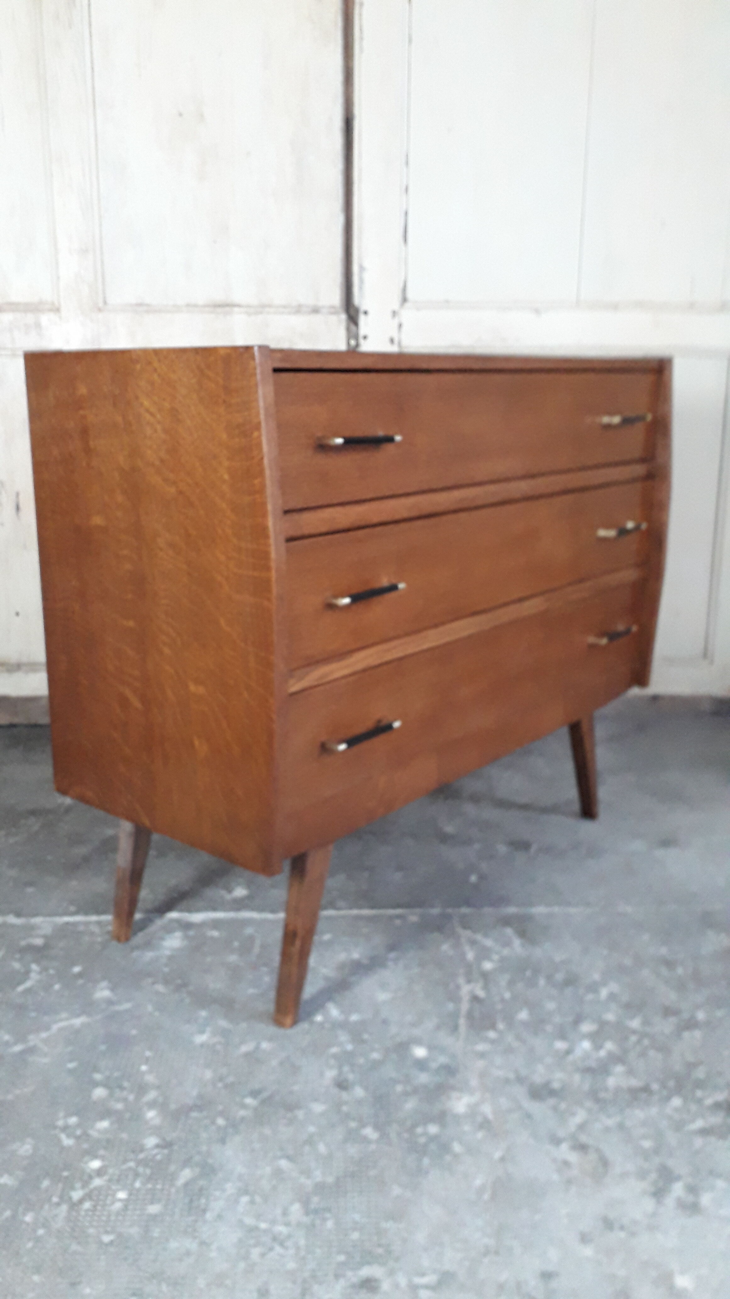 Commode vintage pieds sabres 1950